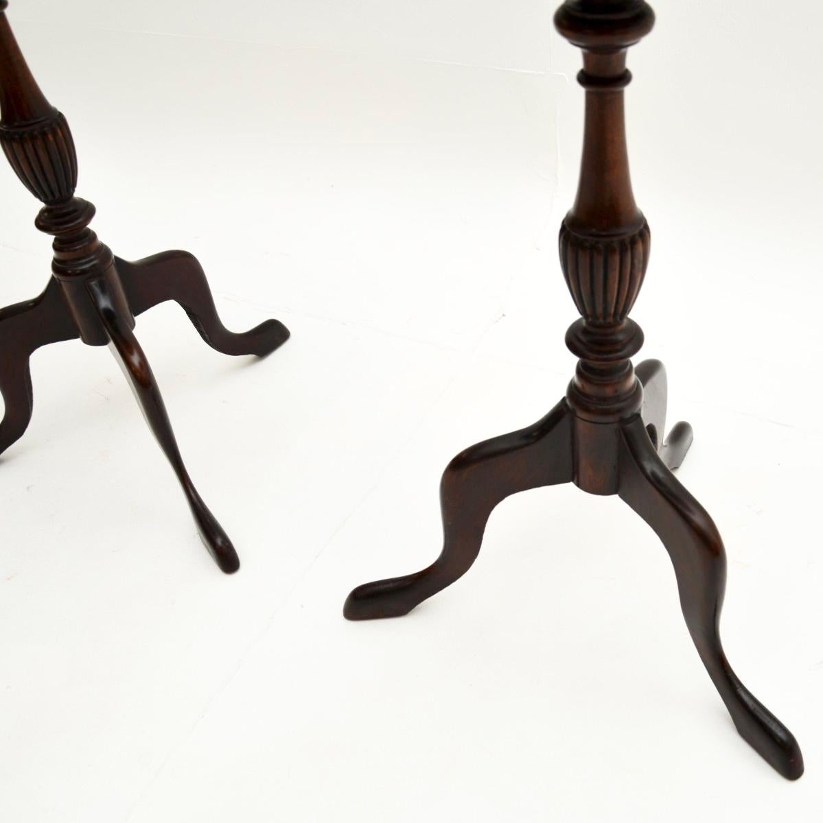 Paire de tables à vin anciennes de style géorgien en vente 2