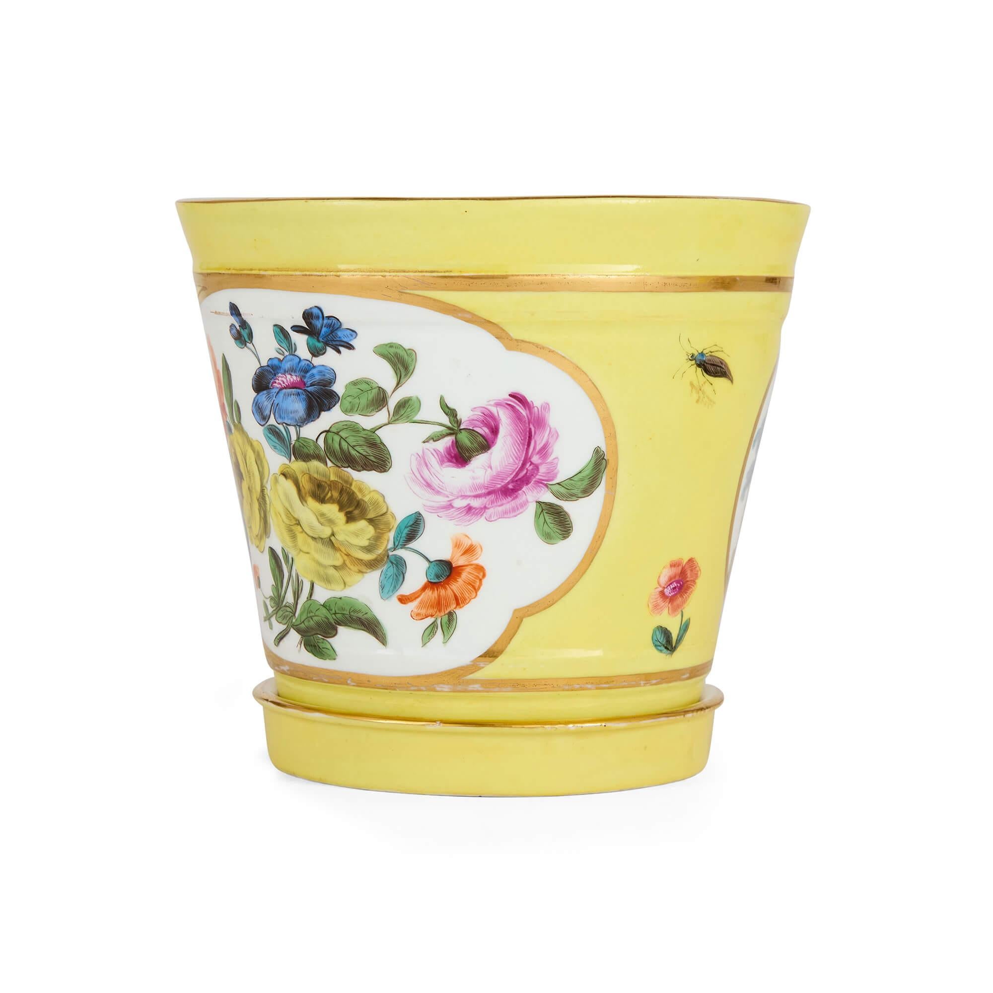 Pareja de antiguos cacharros alemanes de porcelana pintada de Meissen siglo XX en venta