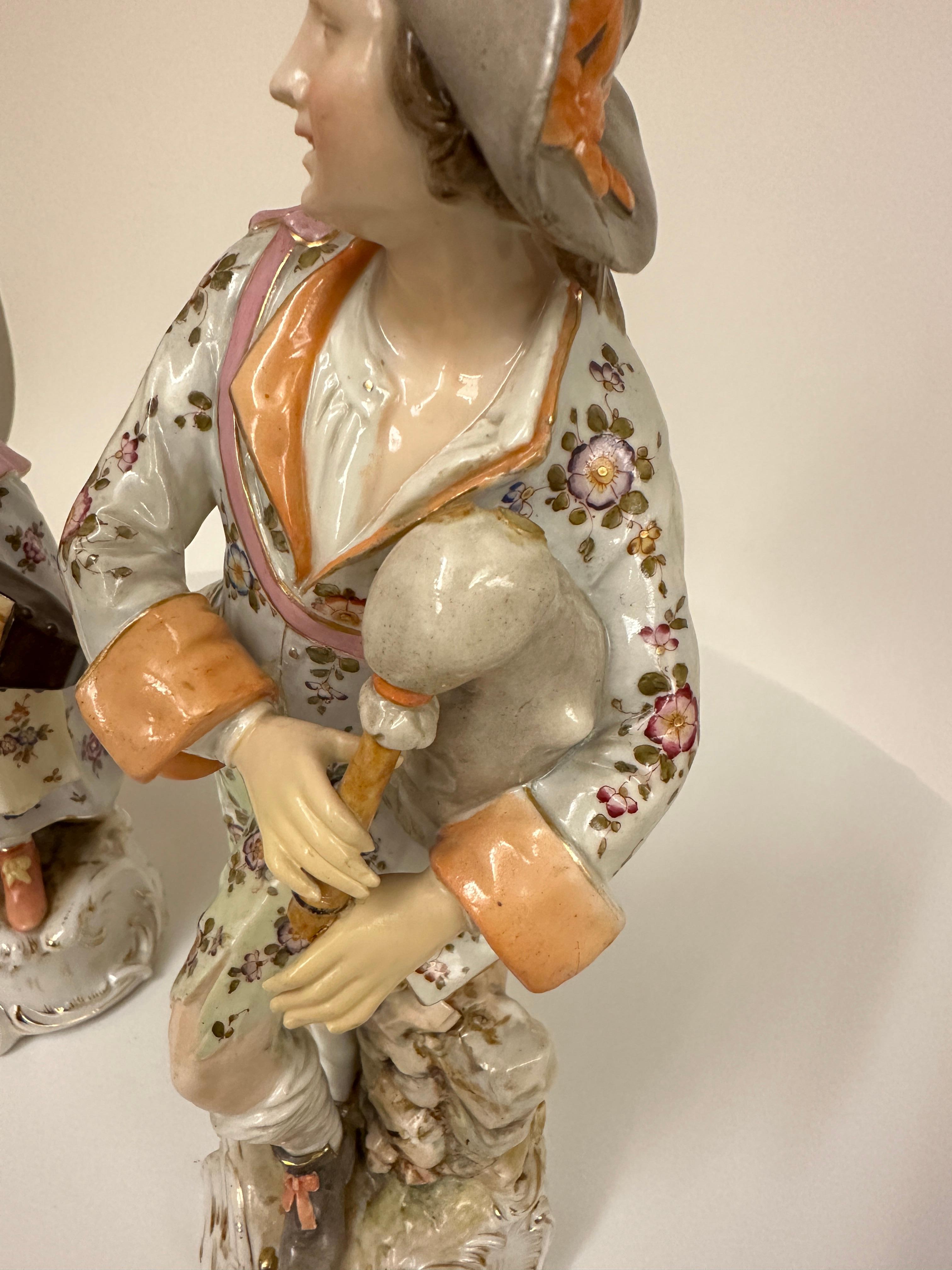 Fin du XIXe siècle Paire de figurines musicales anciennes en porcelaine allemande, vers 1880 en vente