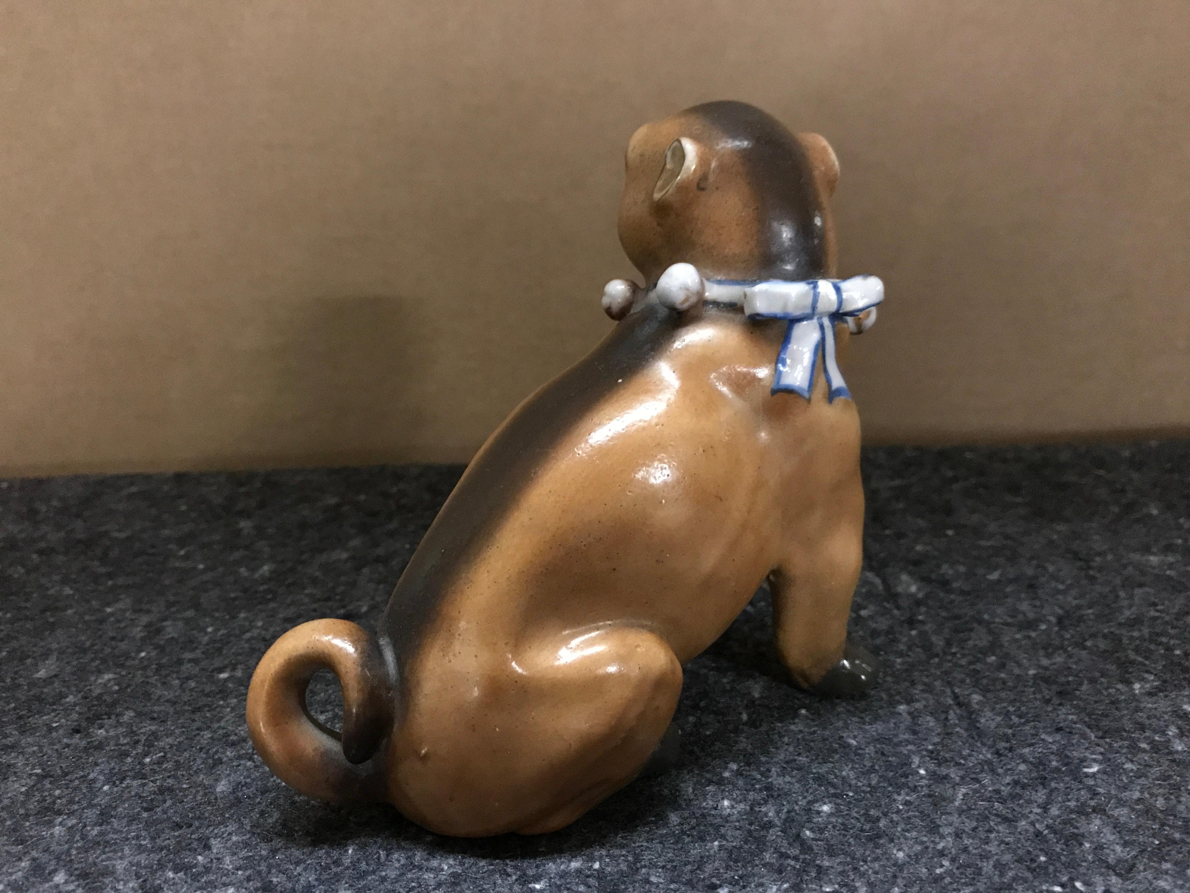 Pair of Antique German Porcelain Pug Dogs In Good Condition For Sale In Oaks, PA