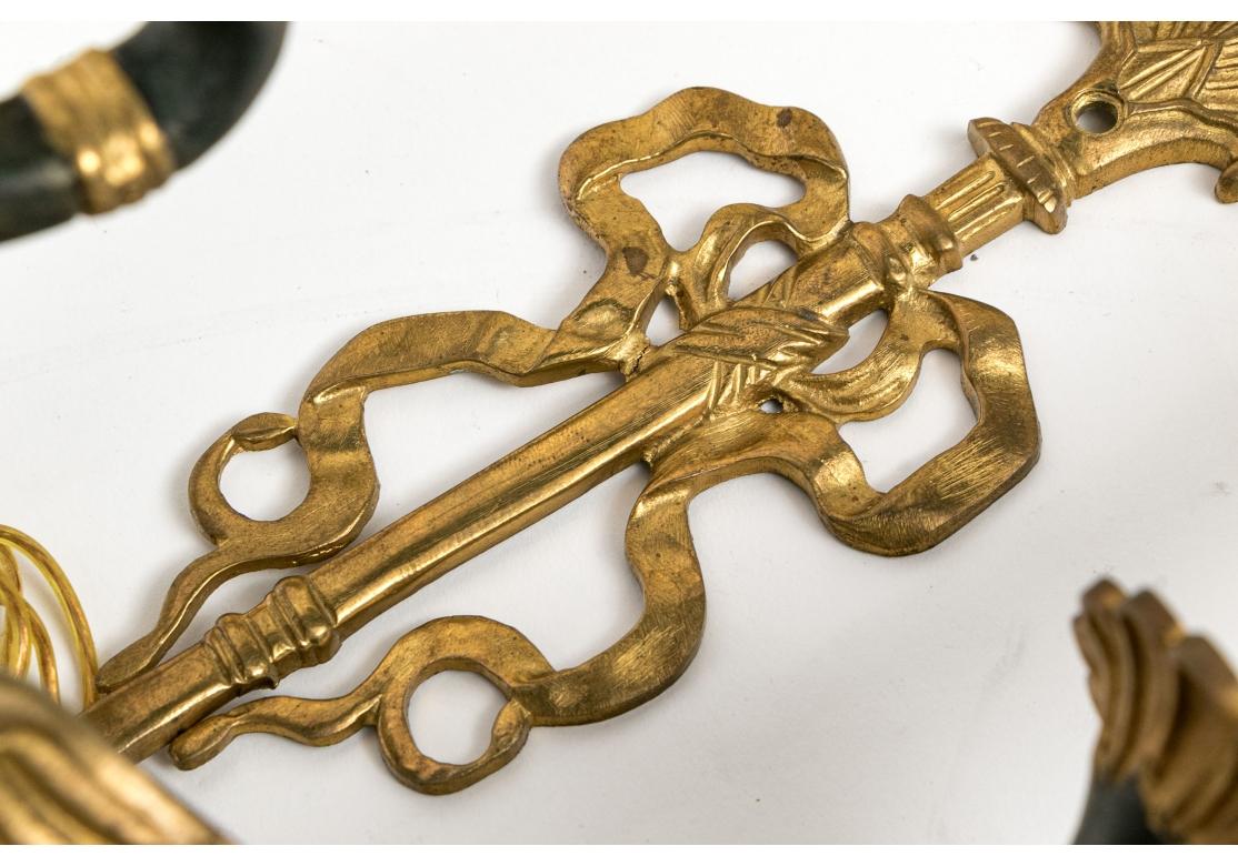 Par De Bronce Dorado Antiguo Estilo Imperio  Apliques Con Soporte Cisne en venta 8