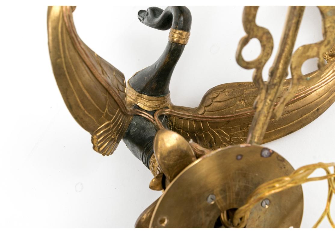 Par De Bronce Dorado Antiguo Estilo Imperio  Apliques Con Soporte Cisne en venta 11