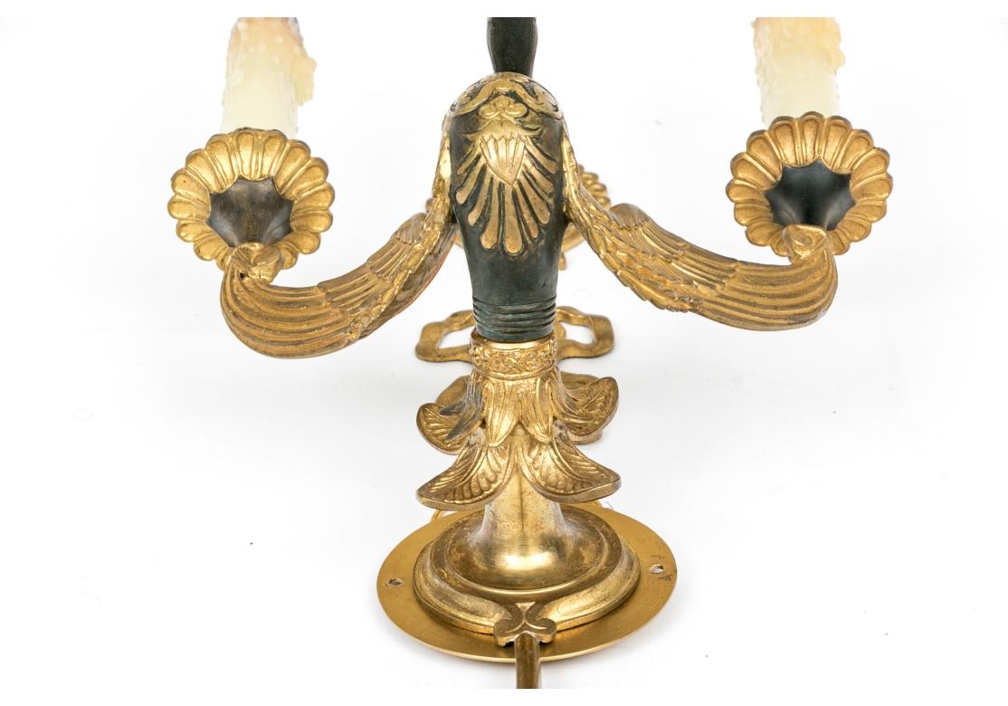 Par De Bronce Dorado Antiguo Estilo Imperio  Apliques Con Soporte Cisne Francés en venta
