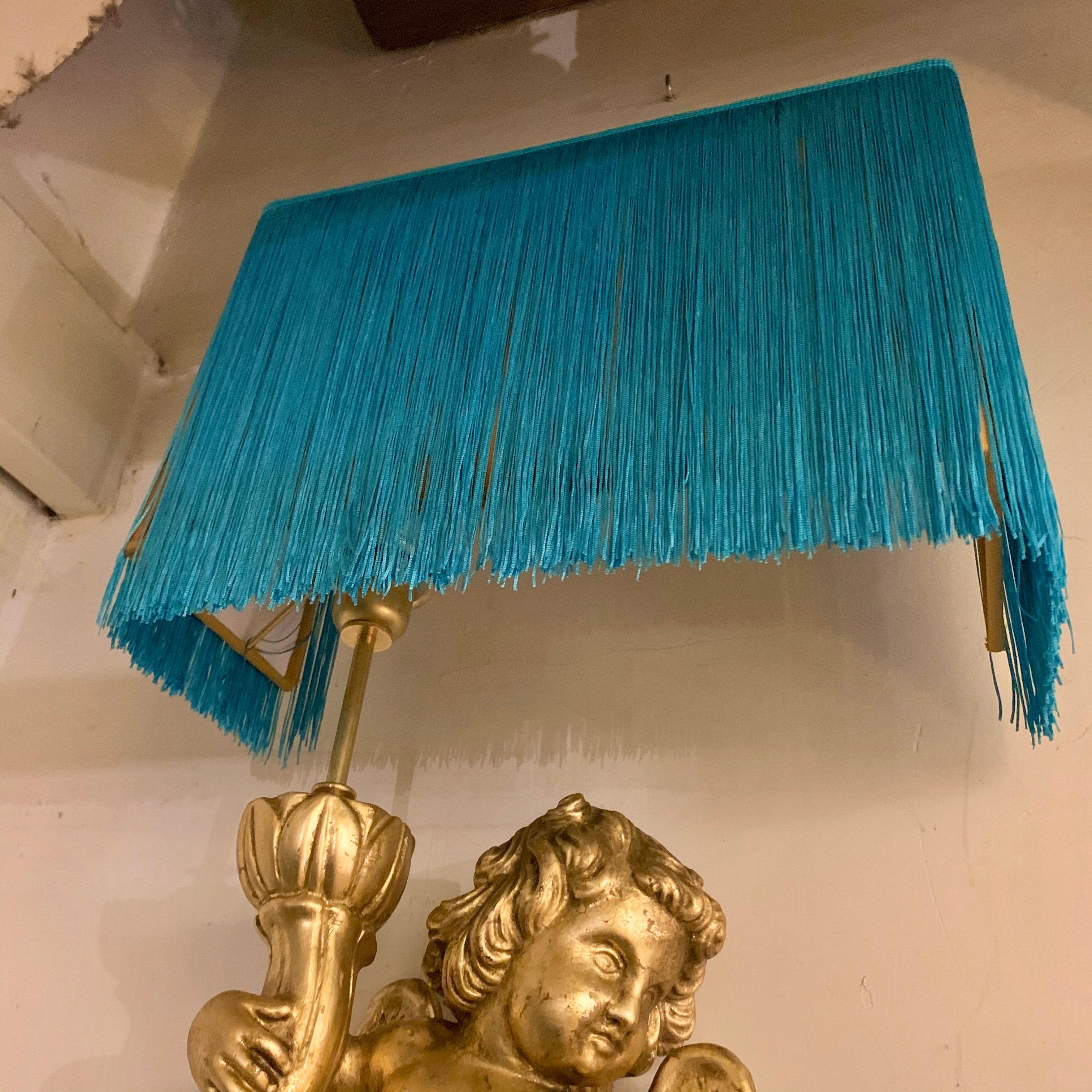 Pair of Antique Giltwood Sculpture Angel Appliques Turquoise Fringed Lampshades In Excellent Condition In Florence, IT