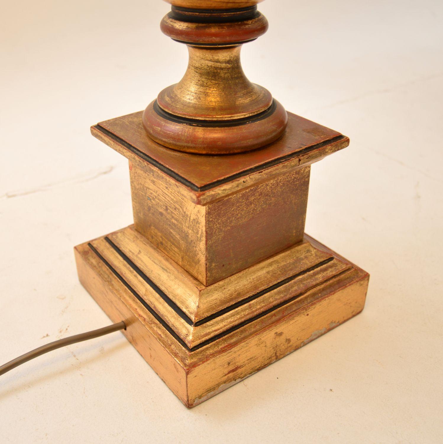 Paar antike vergoldete Wood Wood Tischlampen im Angebot 4