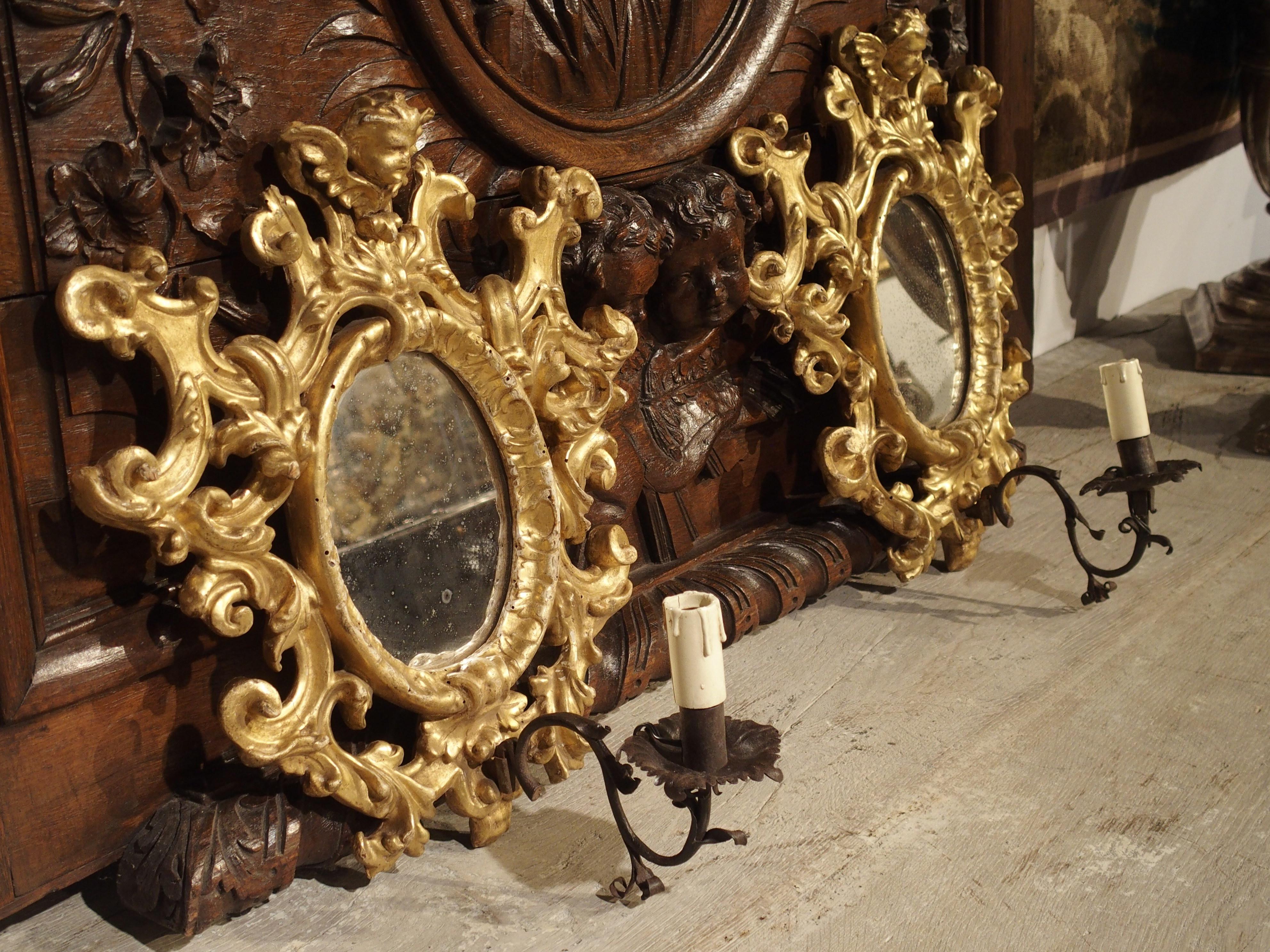 Pair of Antique Giltwood Mirrored Sconces from Italy, circa 1880 7