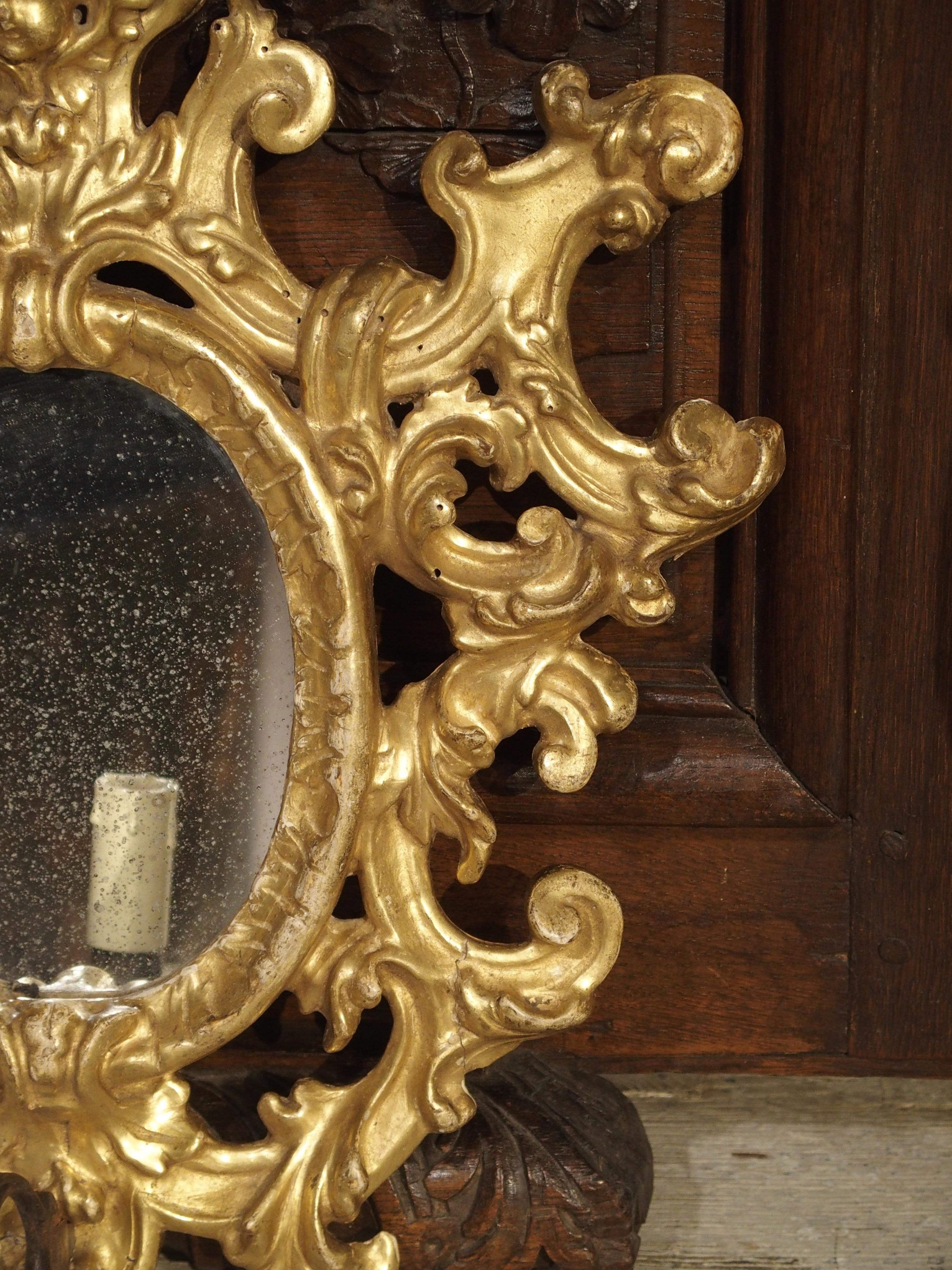 Pair of Antique Giltwood Mirrored Sconces from Italy, circa 1880 1