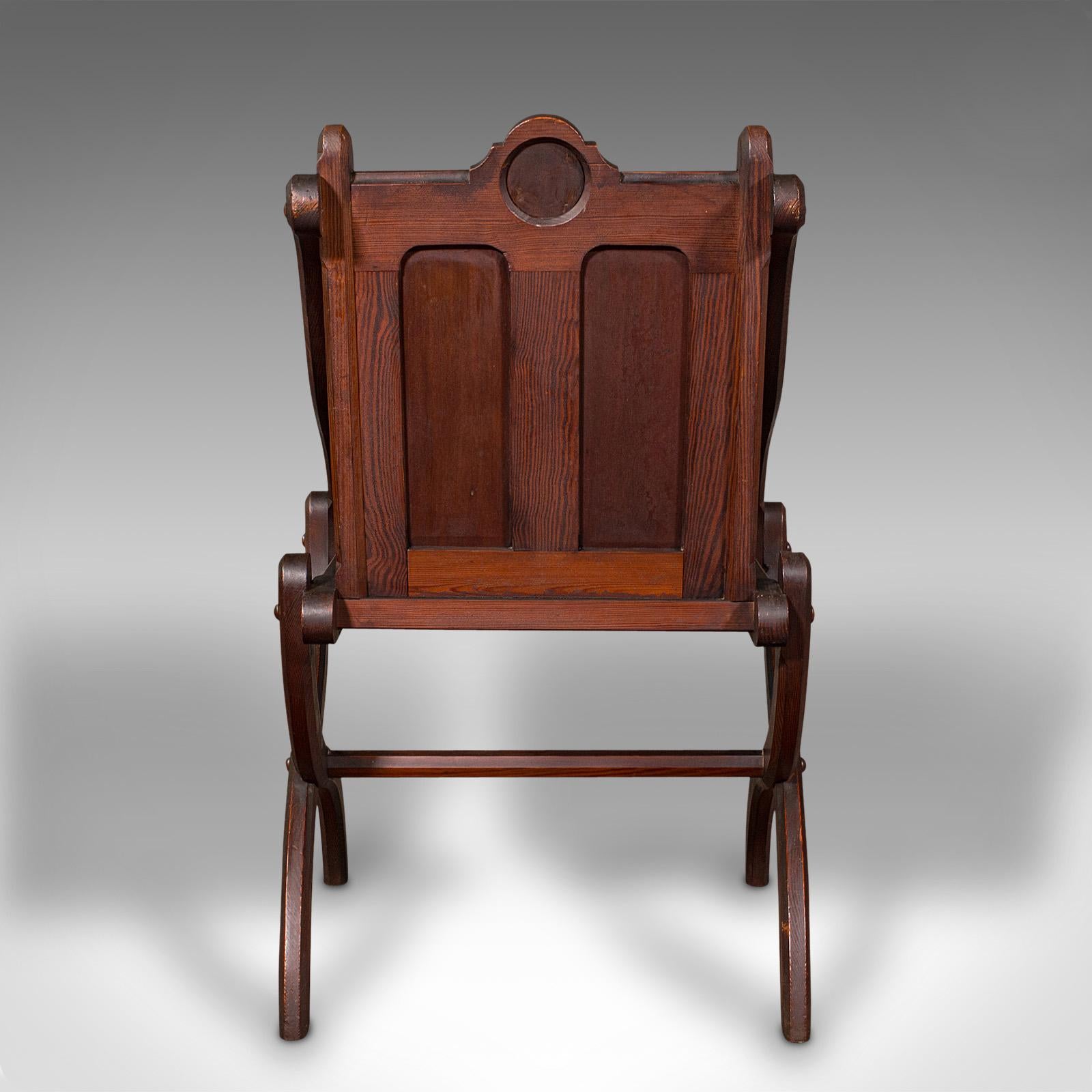 Pin Paire de chaises anciennes de Glastonbury, Angleterre, fauteuil décoratif, néo-gothique en vente