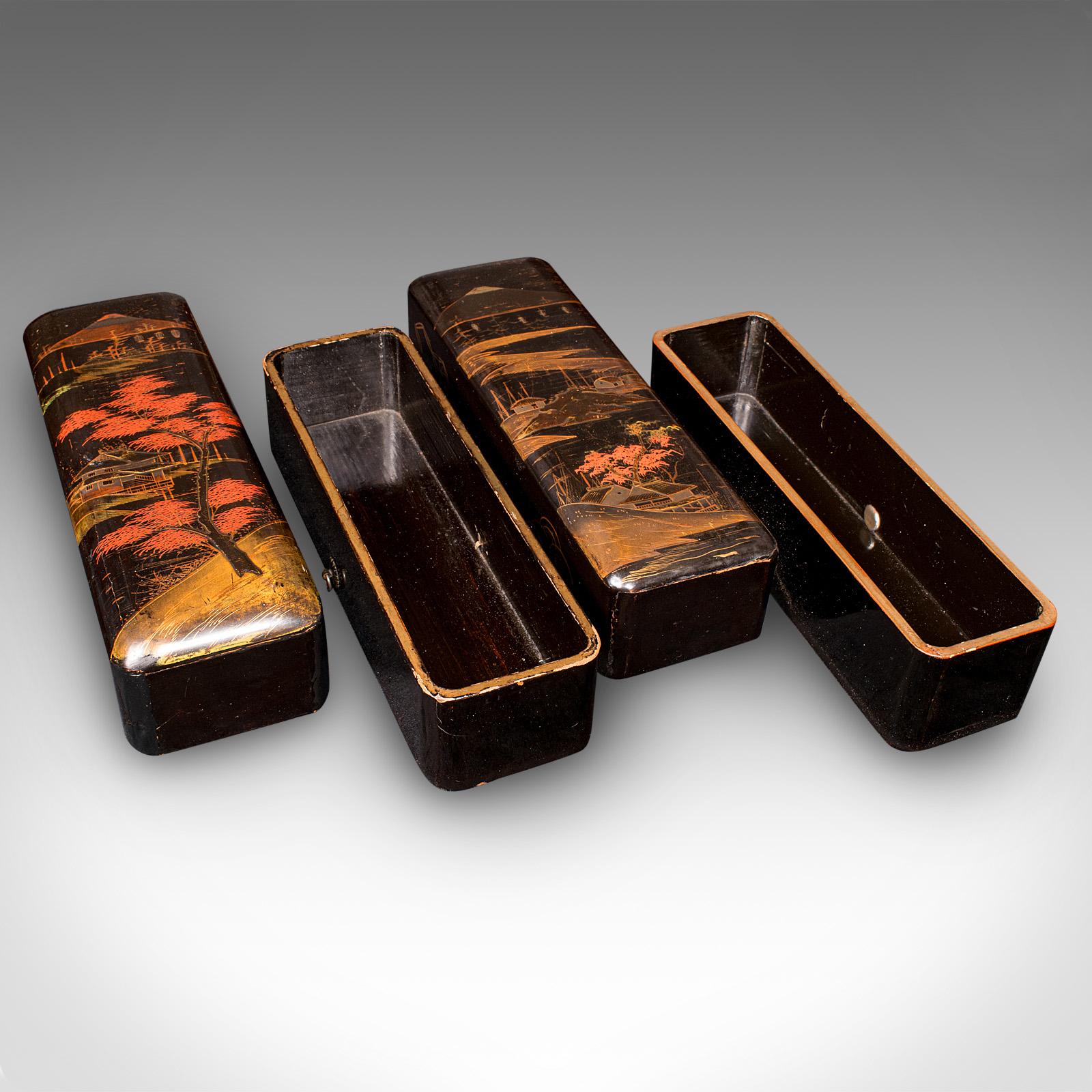 This is a pair of antique glove boxes. A Japanese, lacquered lidded dish, dating to the late Victorian period, circa 1900.

Delightfully decorative Japanese glove boxes with superb oriental elegance
Presented in striking cinnabar red and ochre tones