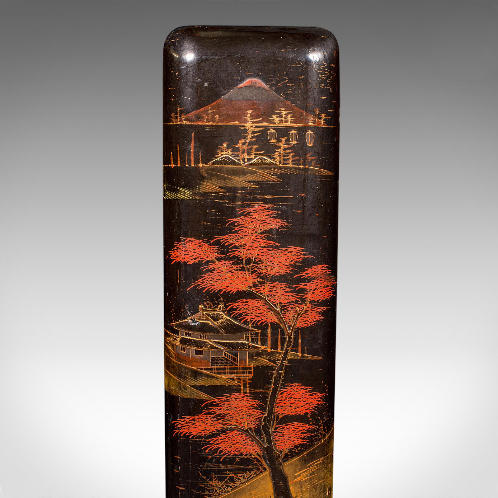 Pair of Antique Glove Boxes, Japanese Lacquered Lidded Dishes, Victorian, C.1900 For Sale 1