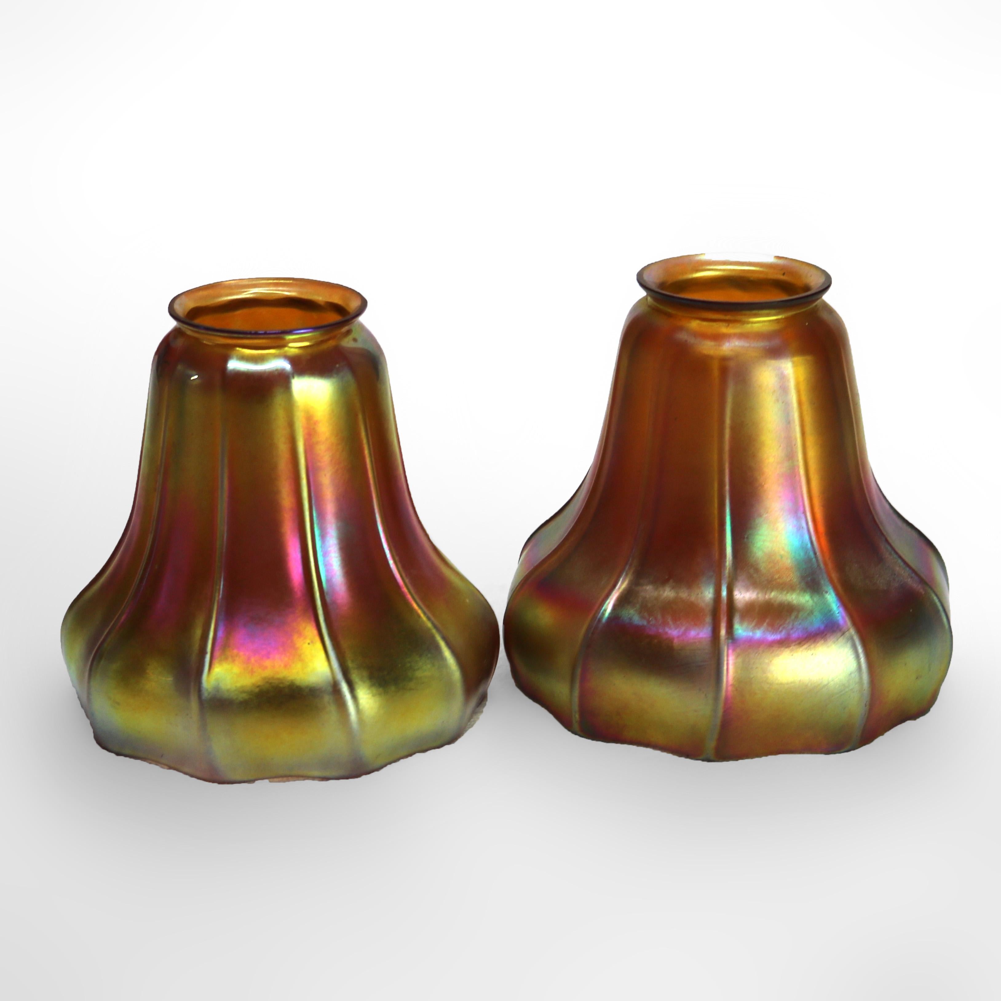 Par de Pantallas Antiguas de Cristal Acanalado Aurene Dorado C1920

Medidas - 2,25