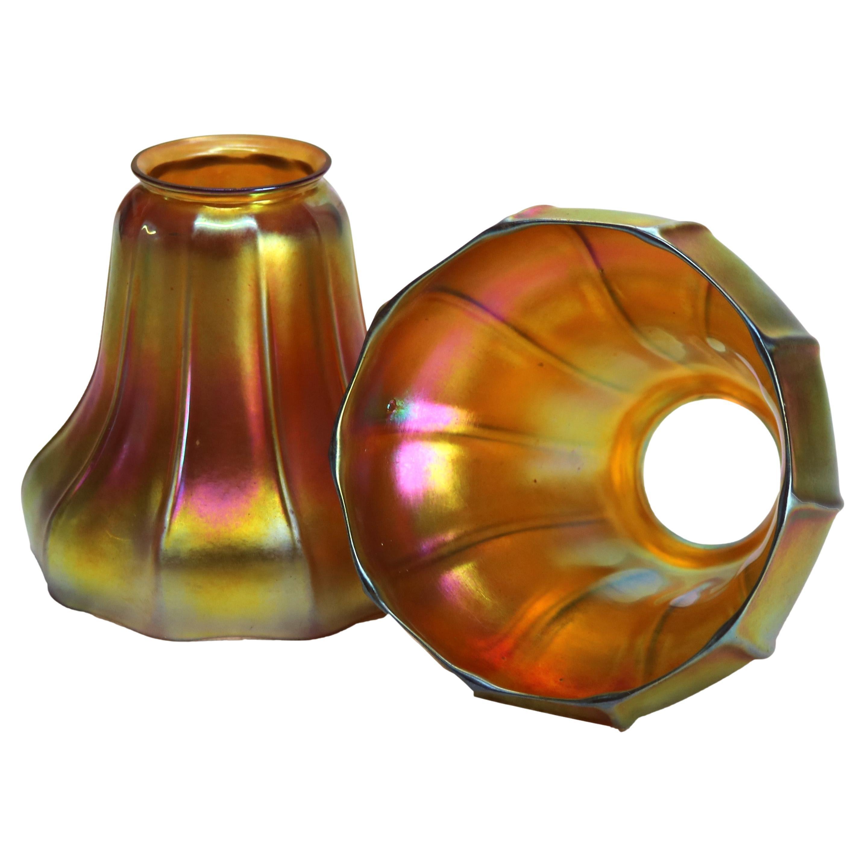 Coppia di paralumi in vetro artistico a coste Aurene oro antico C1920