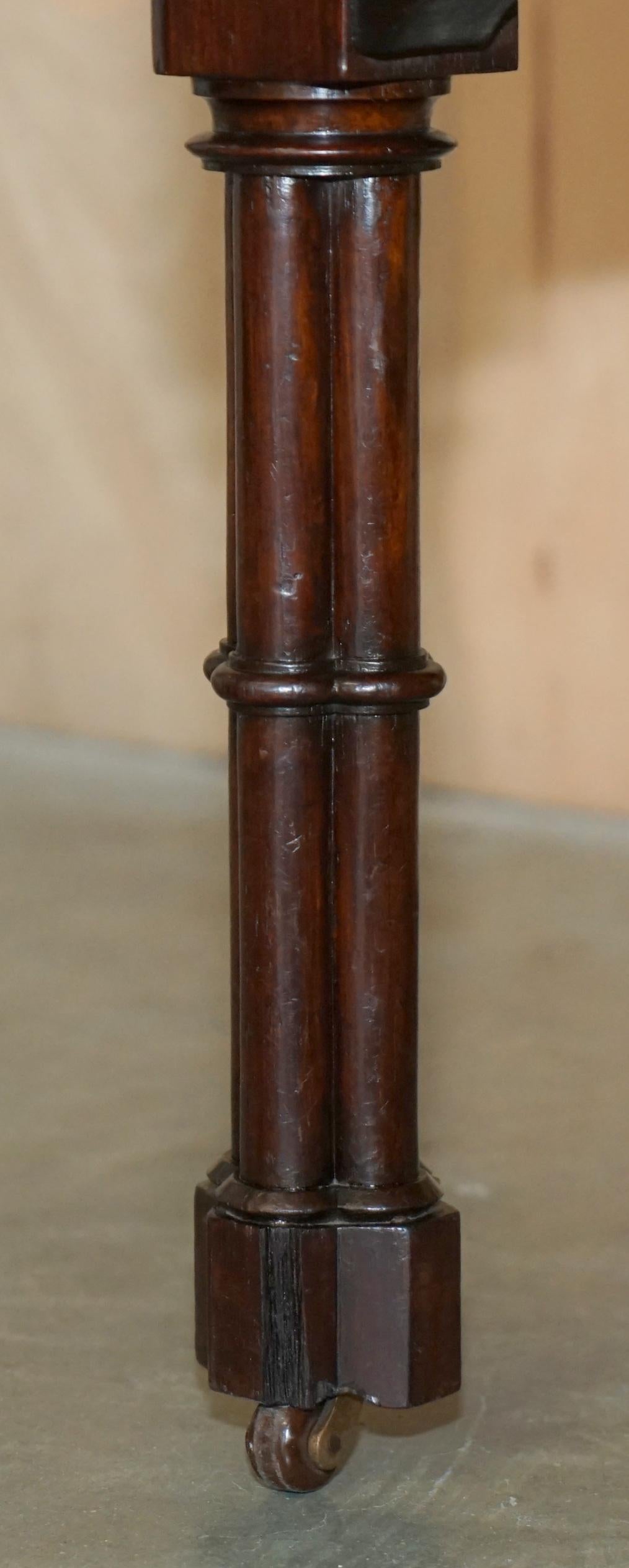 COPPIA DI SEDIE GOTICHE ANTICHE A.W.N PUGIN CON GAMBE A COLONNA CHIPPENDALE in vendita 2