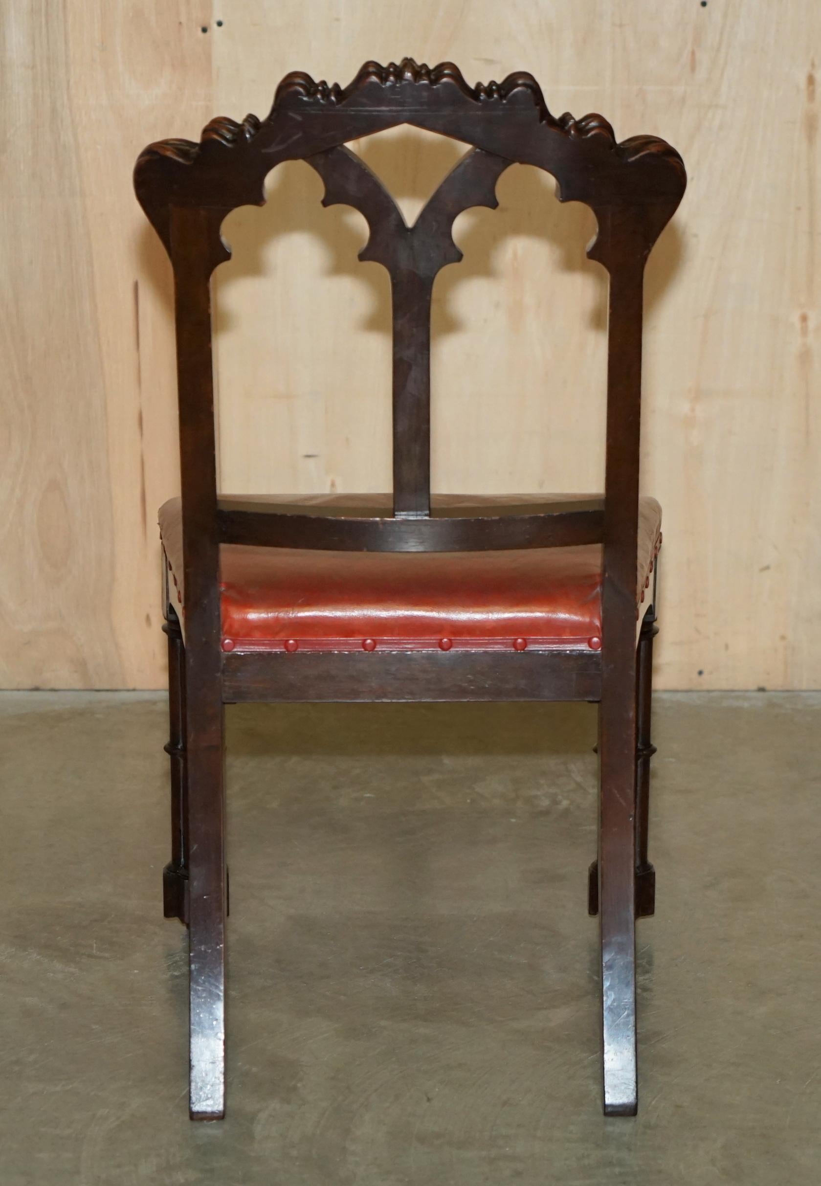 PAIR OF ANTIQUE GOTHIC A.W.N PUGIN SIDE CHAIRS CHIPPENDALE CLUSTER COLUMN LEGs For Sale 7