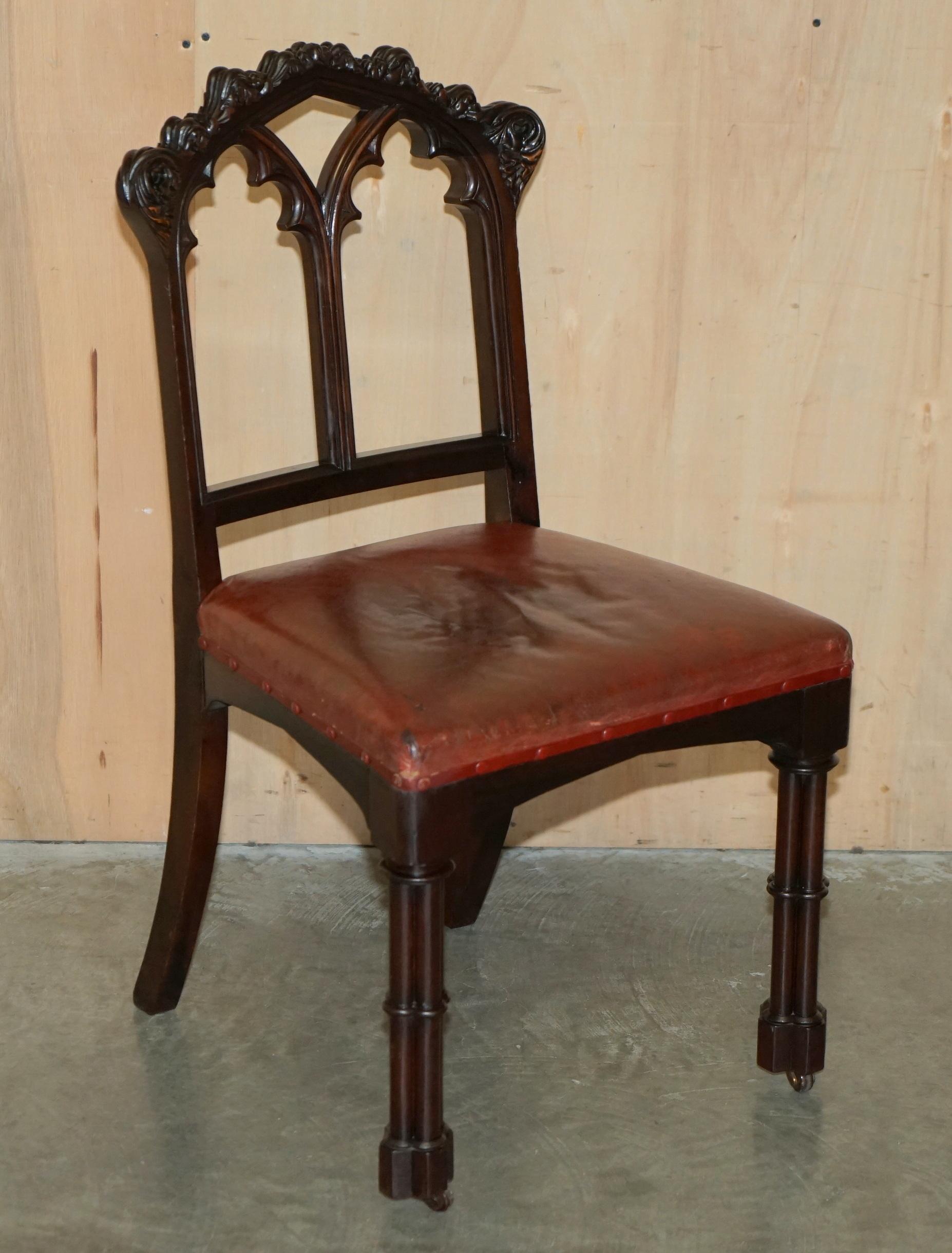 Gothic PAIR OF ANTIQUE GOTHIC A.W.N PUGIN SIDE CHAIRS CHIPPENDALE CLUSTER COLUMN LEGs For Sale