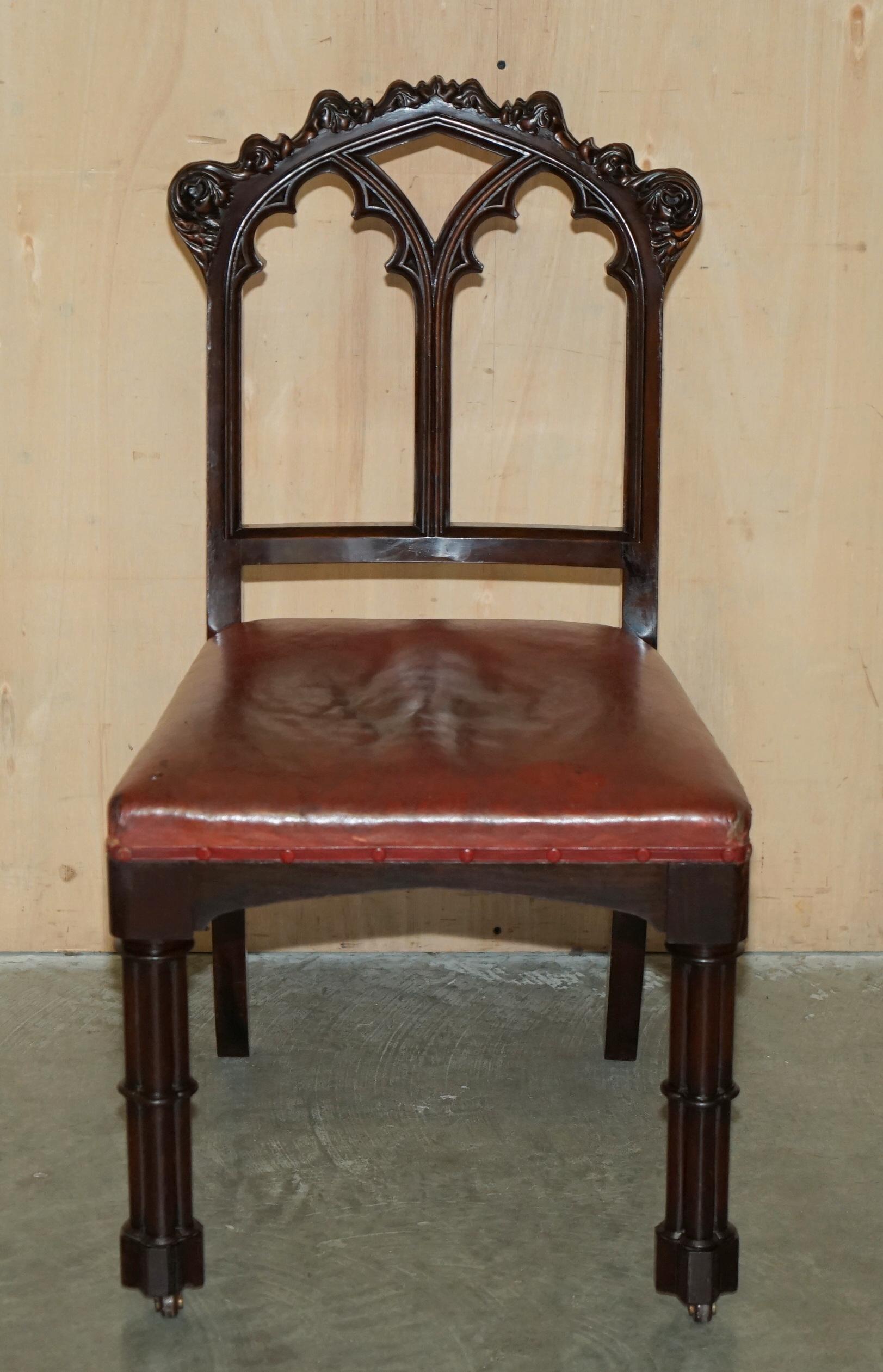English PAIR OF ANTIQUE GOTHIC A.W.N PUGIN SIDE CHAIRS CHIPPENDALE CLUSTER COLUMN LEGs For Sale