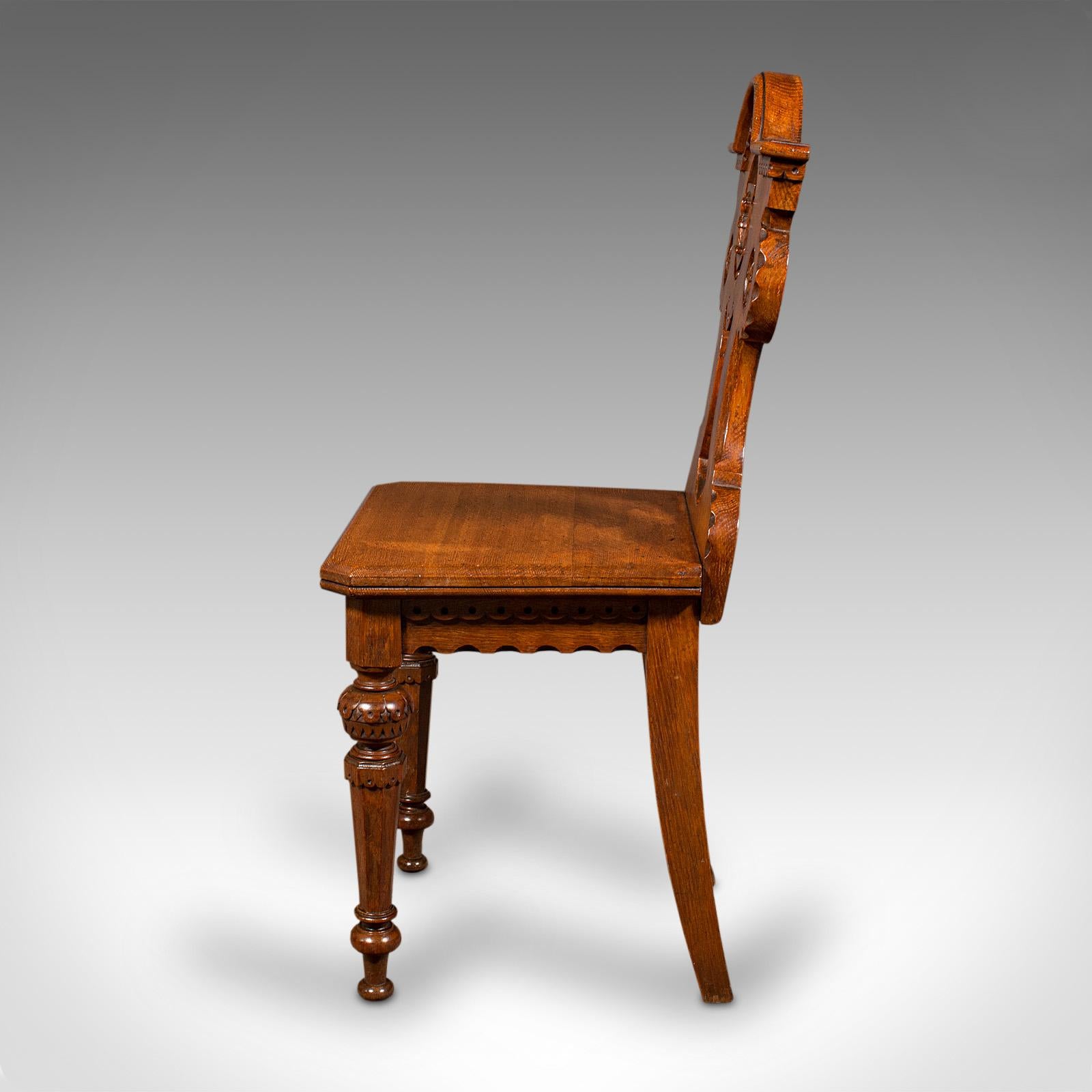 XIXe siècle Paire de chaises d'entrée anciennes, écossaises, chêne, assise, style Arts & Crafts, victorien en vente
