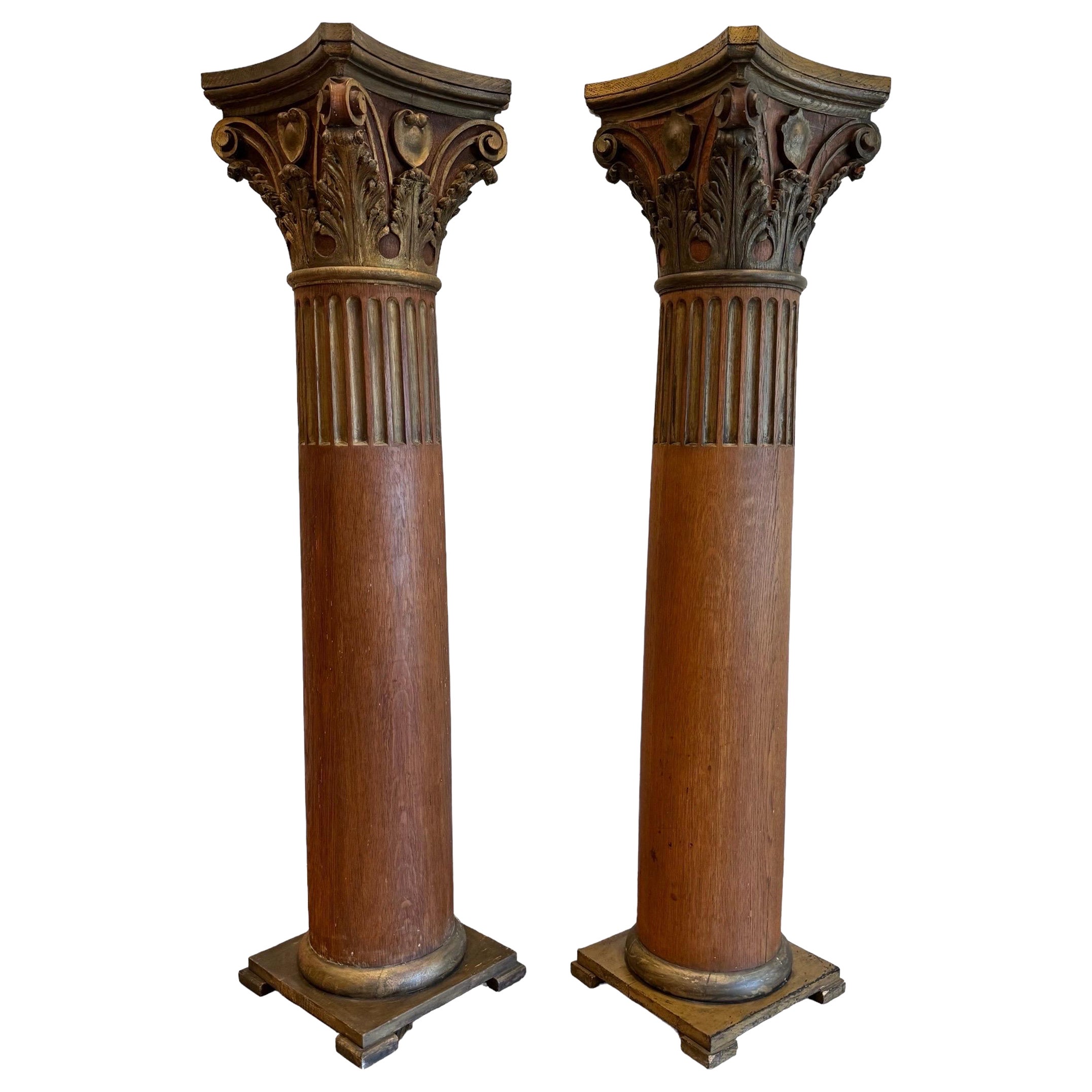 Pareja de Columnas/Pedestales Corintios Antiguos de Roble Dorado Tallados a Mano Artes y manualidades en venta