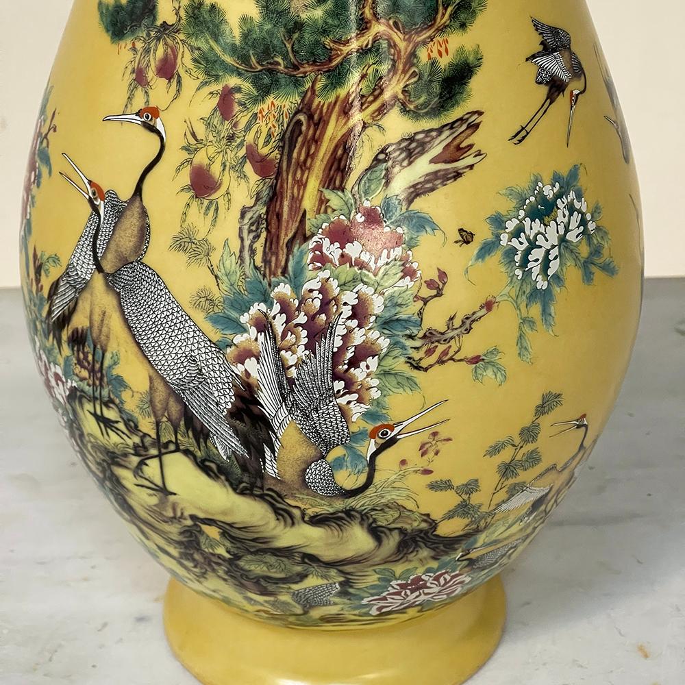 Pair of Antique Hand-Painted Chinese Vases 6