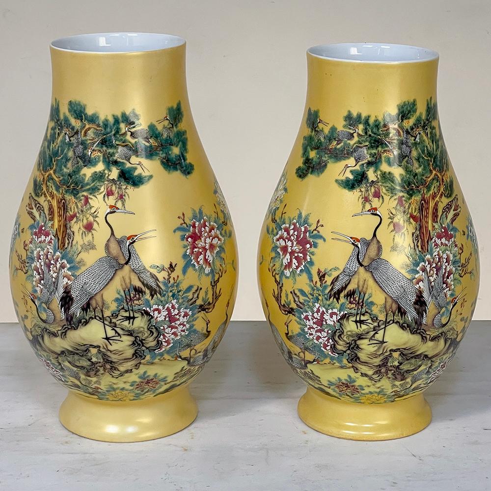 vintage hand painted chinese vase