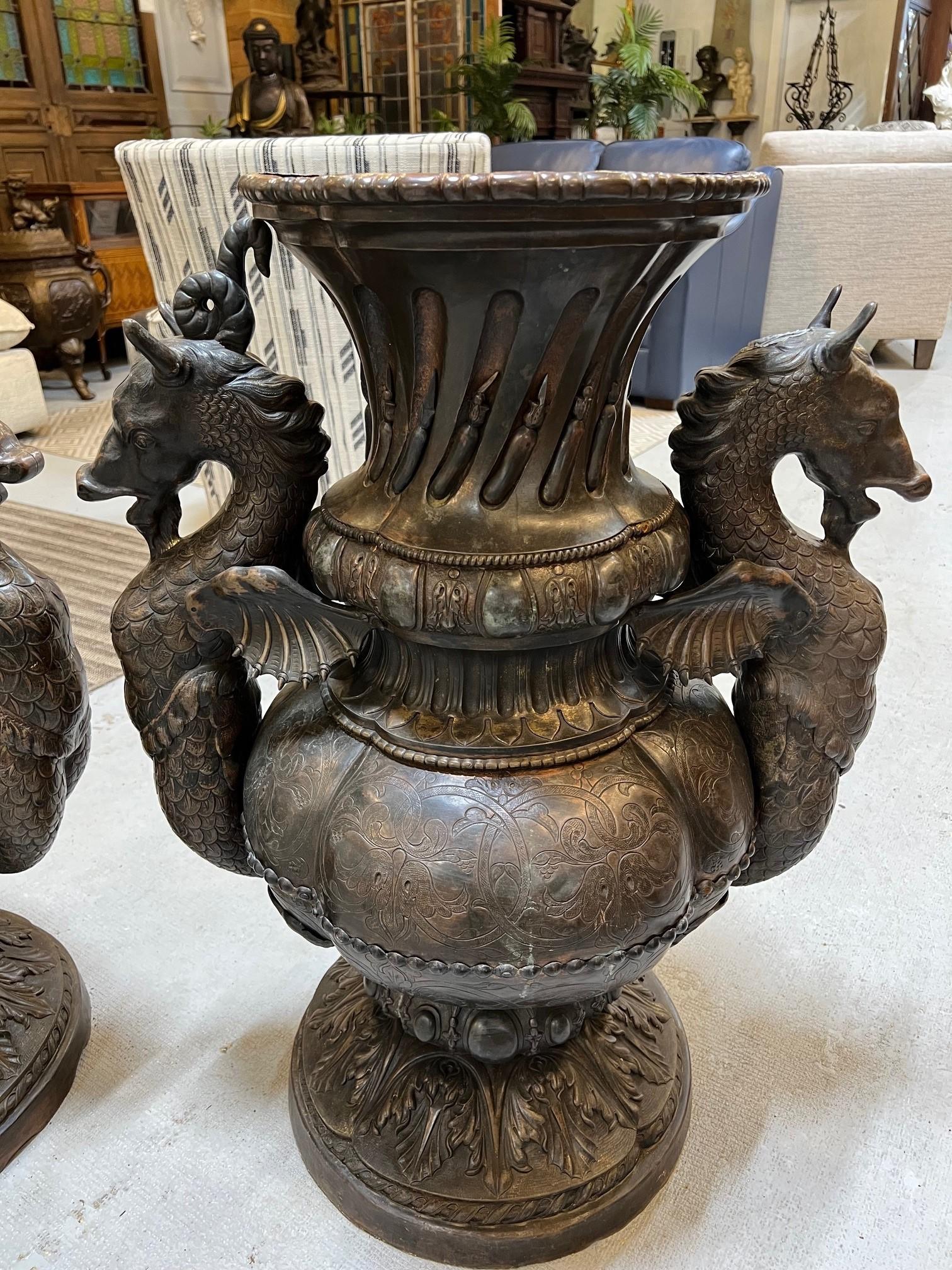 Pair of Antique Handcrafted Copper Urns with Mythological Seahorse Handles   In Good Condition For Sale In Stamford, CT