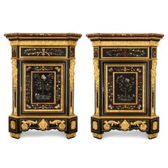 Coppia di armadietti antichi in pietra dura e ormolatura di Béfort Jeune