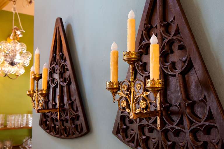Gothic Revival Pair of Antique Heavily-Carved Neo-Gothic Carved Oak and Brass Sconces For Sale