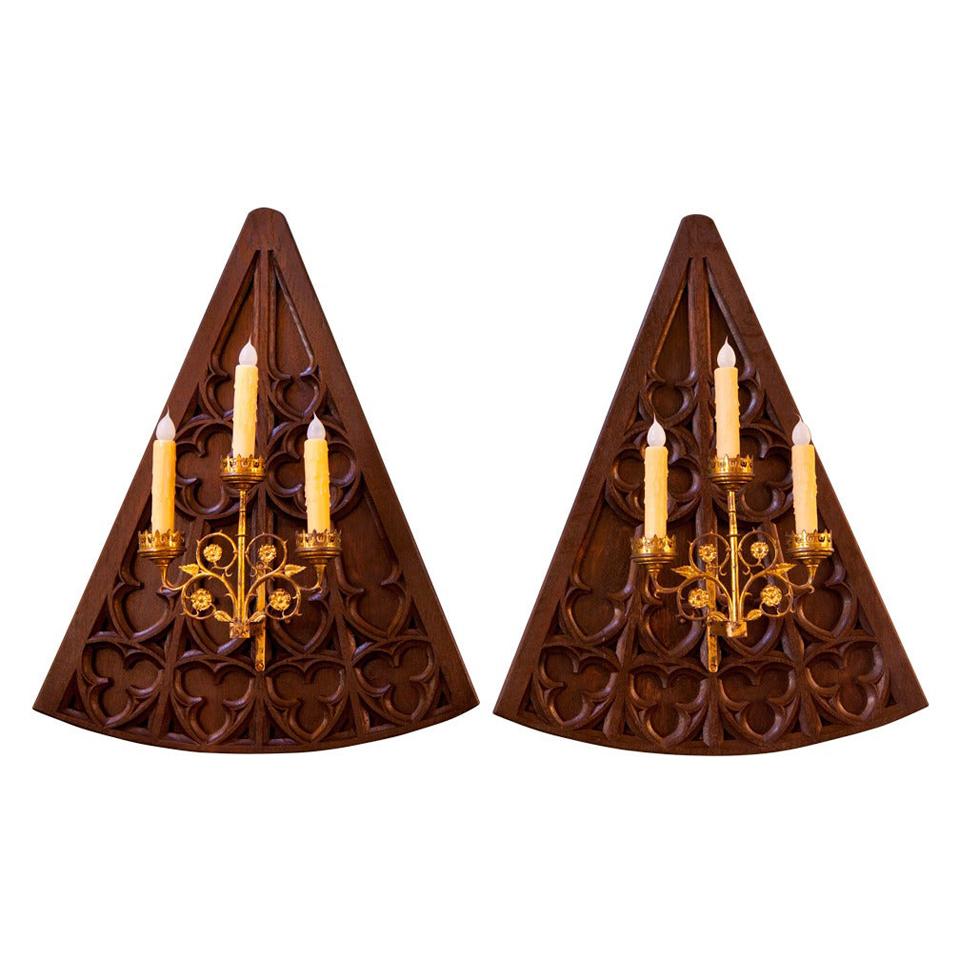 Pair of Antique Heavily-Carved Neo-Gothic Carved Oak and Brass Sconces For Sale