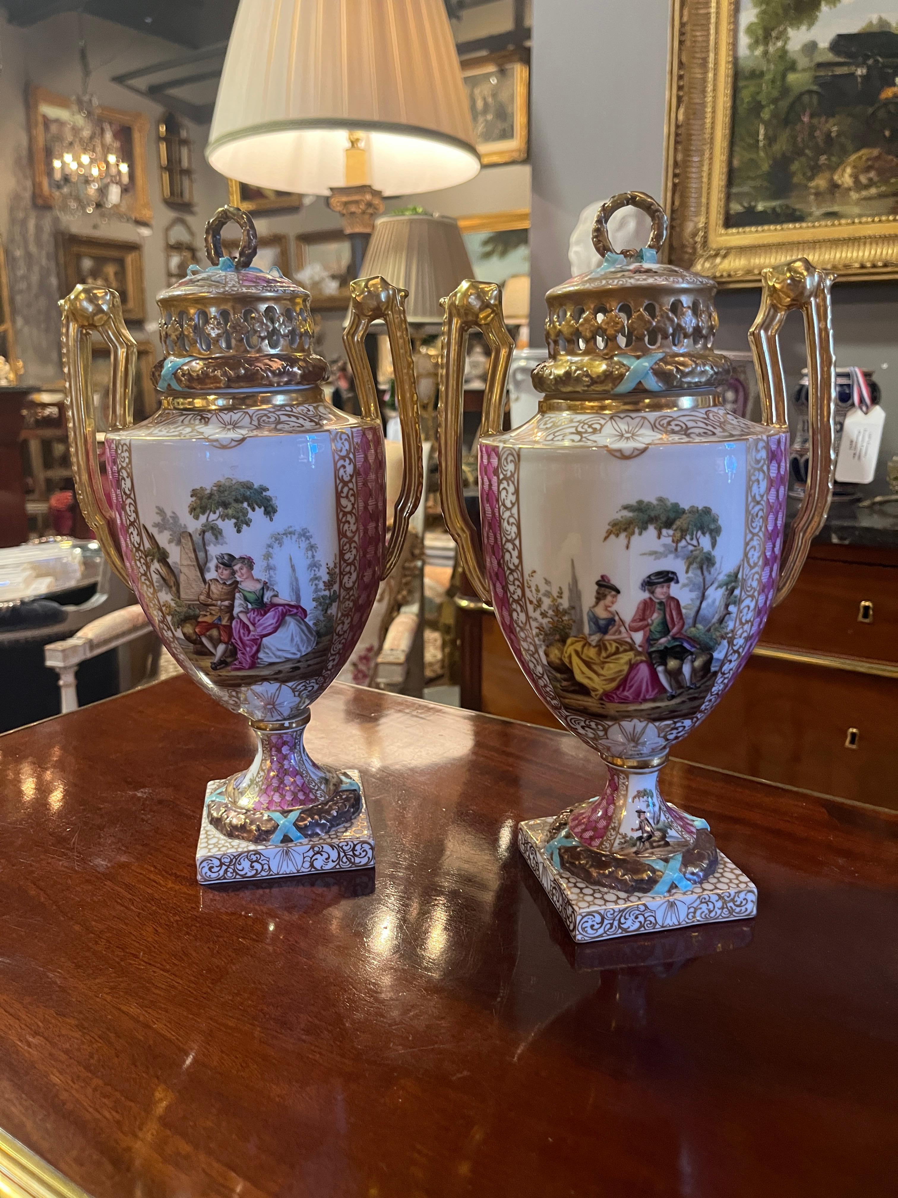 Napoléon III Paire de vases couverts anciens marqués Helena Wolfsohn en vente