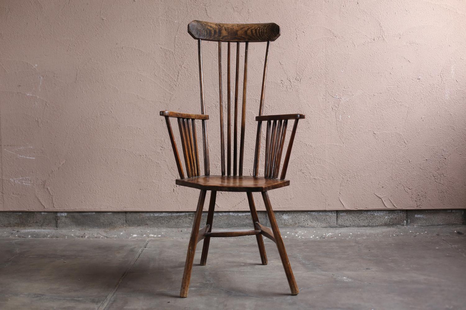 Paar antike Windsor-Stühle mit hoher Rückenlehne und sechseckigem Blattwerk (Britisch) im Angebot