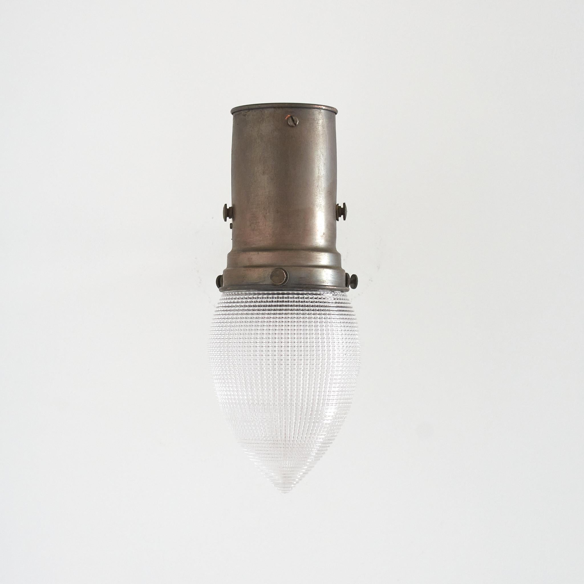 Pareja de Apliques de Cristal Prismático Holófano Antiguo de Iglesia para Cocina en venta 1