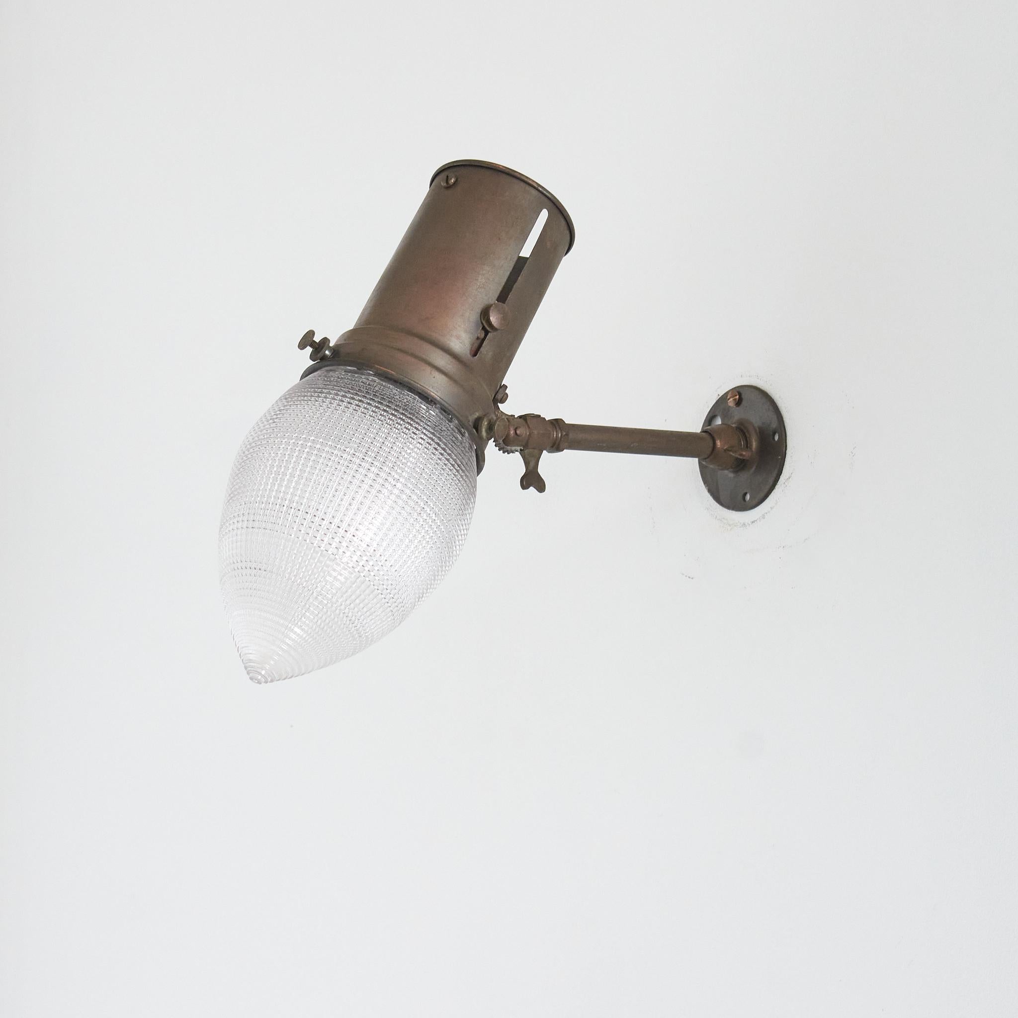 Pareja de Apliques de Cristal Prismático Holófano Antiguo de Iglesia para Cocina en venta 2