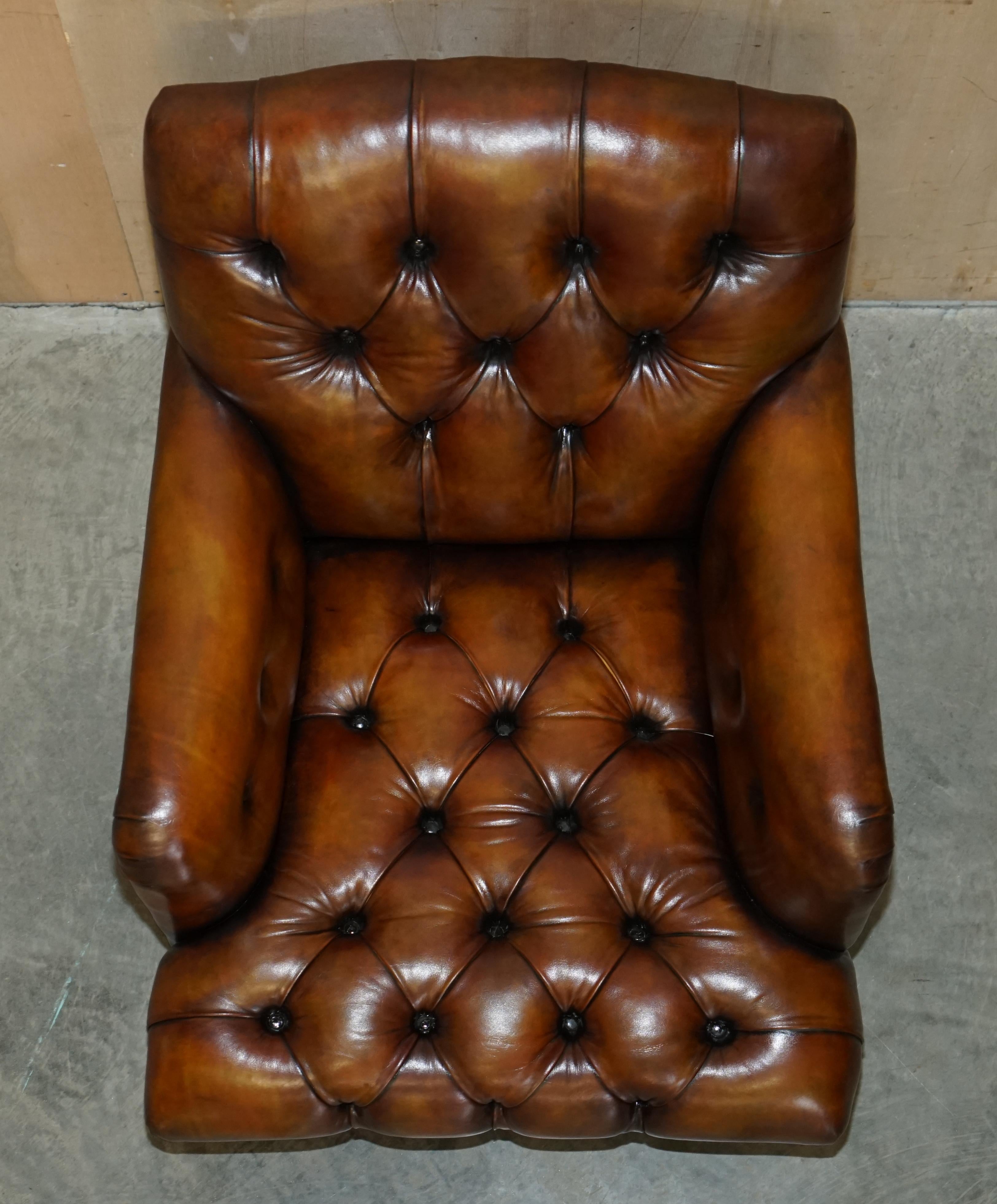 Pair of Antique Howard & Son's Bridgewater Brown Leather Chesterfield Armchairs For Sale 7