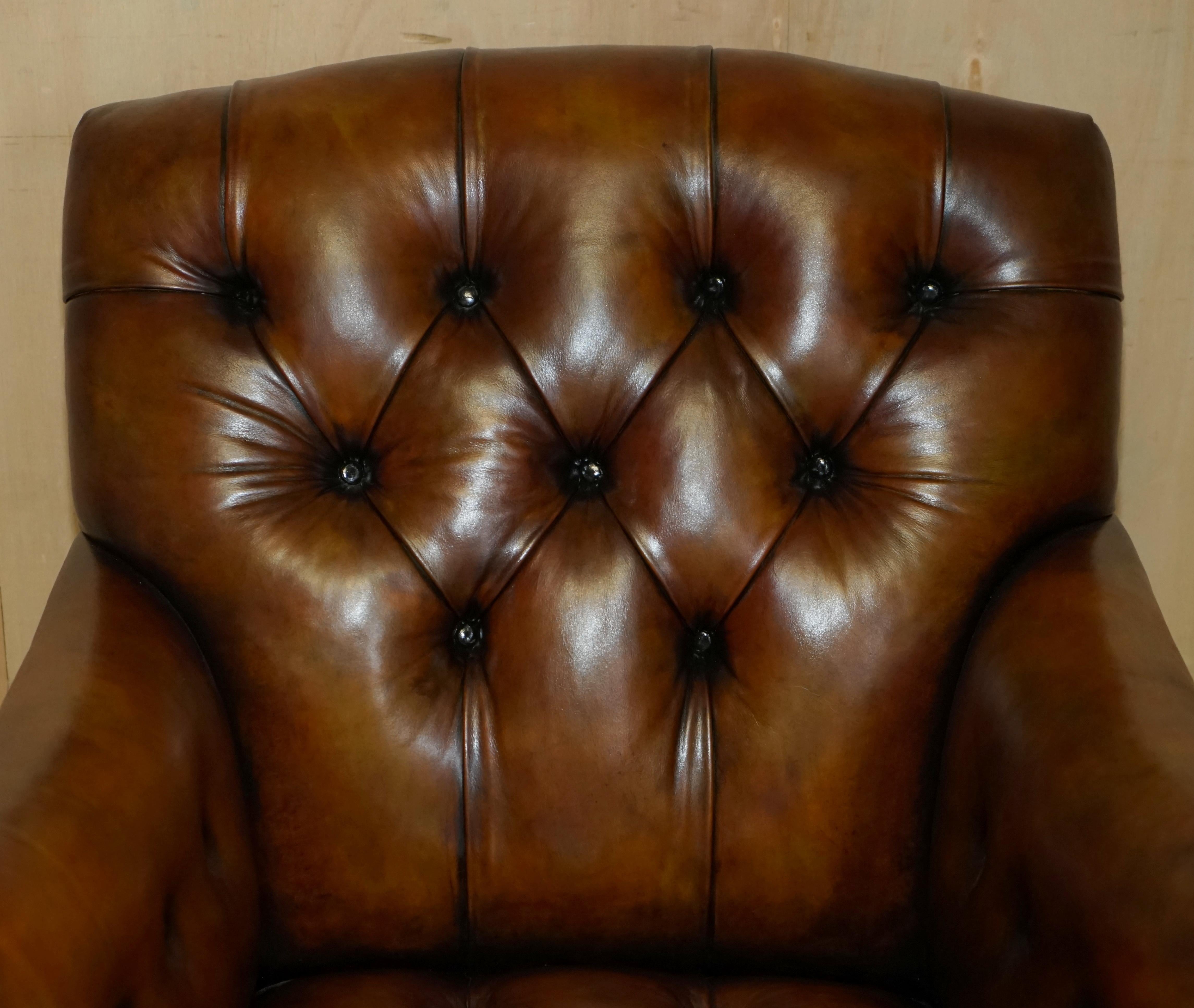 Late 19th Century Pair of Antique Howard & Son's Bridgewater Brown Leather Chesterfield Armchairs For Sale