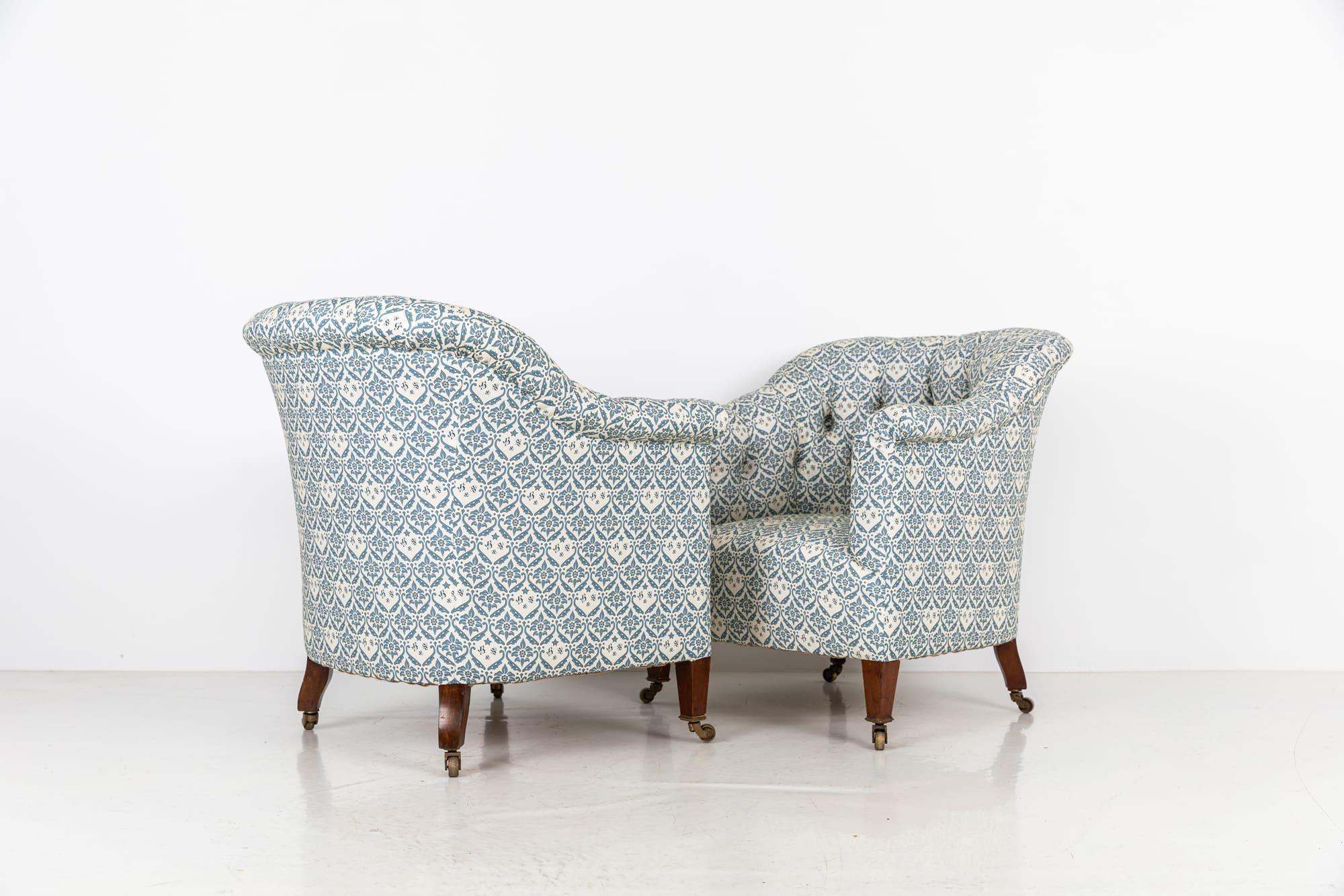 Pair of Antique Howard & Sons 'Pickwell' Country House Armchairs, circa 1920 For Sale 5