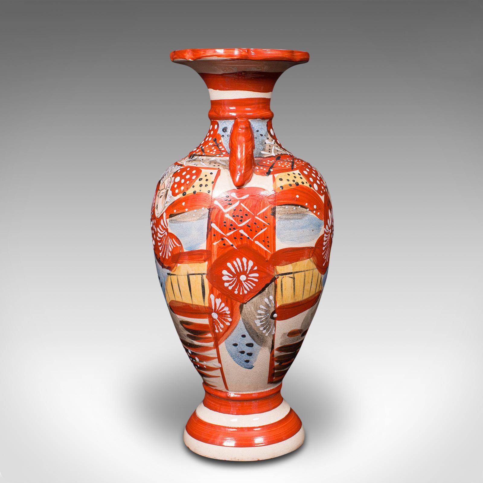 Paire de vases Imari anciens japonais, peints à la main, Meiji, Victorien, C.1900 Bon état - En vente à Hele, Devon, GB