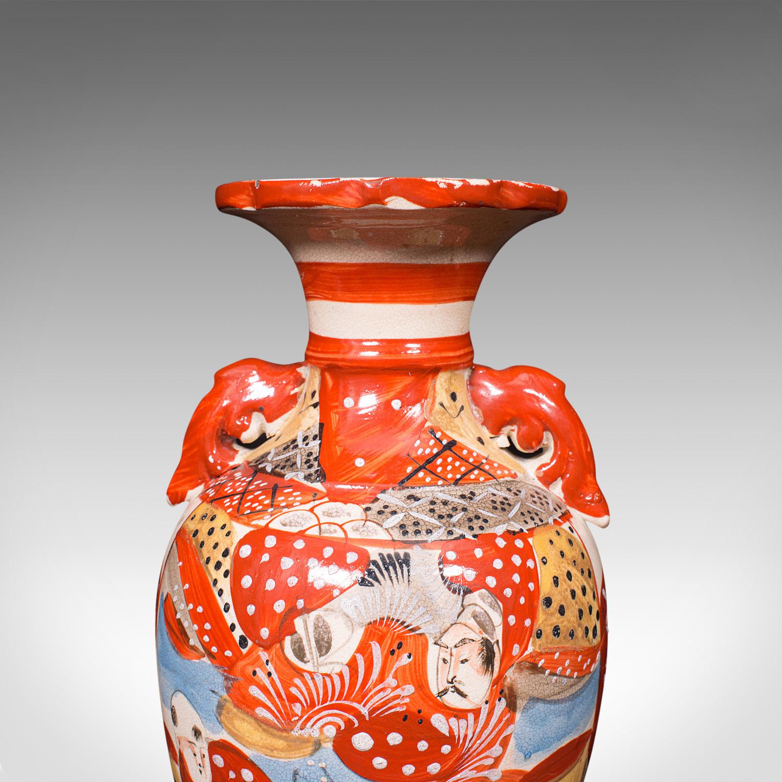 Paire de vases Imari anciens japonais, peints à la main, Meiji, Victorien, C.1900 en vente 3