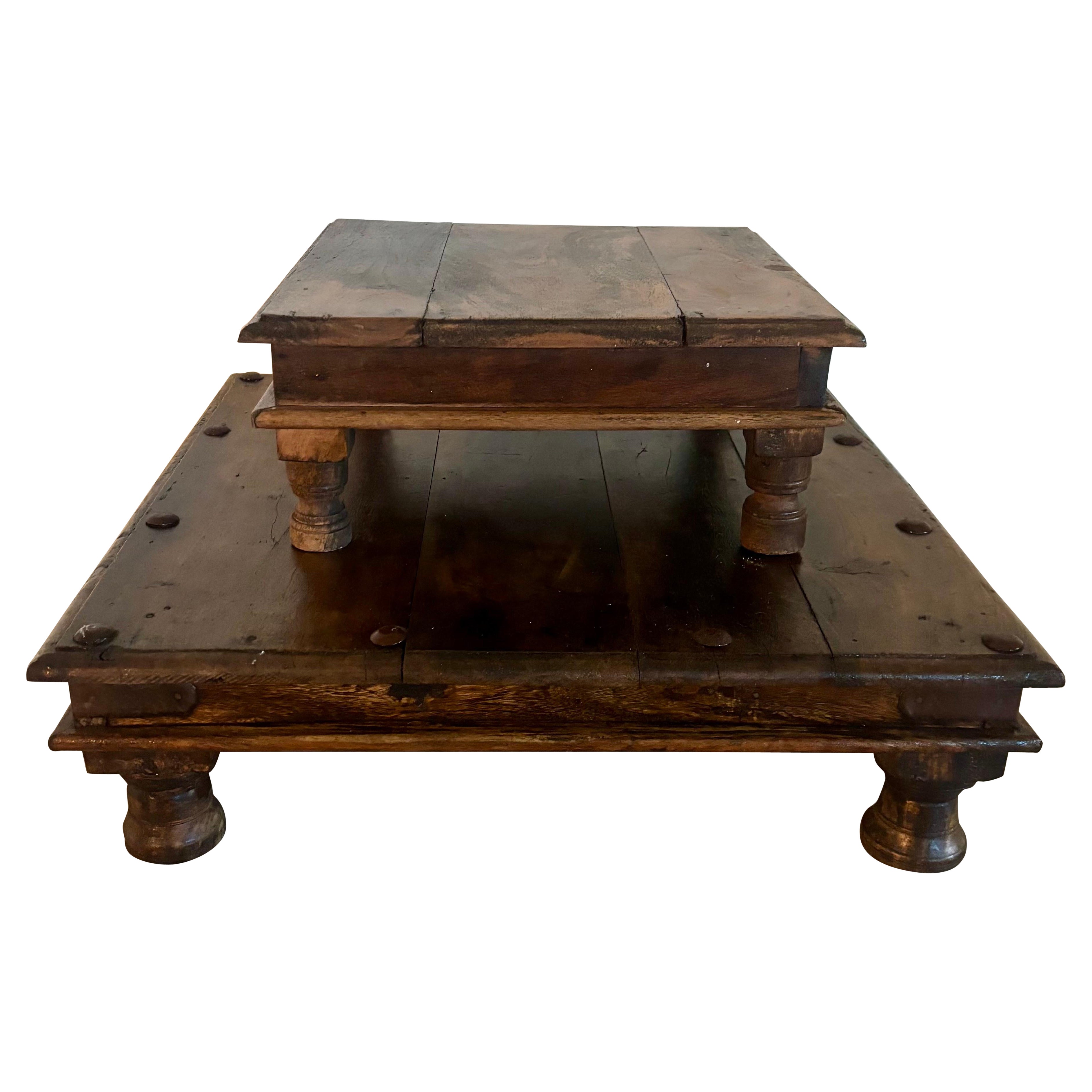 Paire de tables à prières indiennes anciennes, fin du 19e siècle en vente