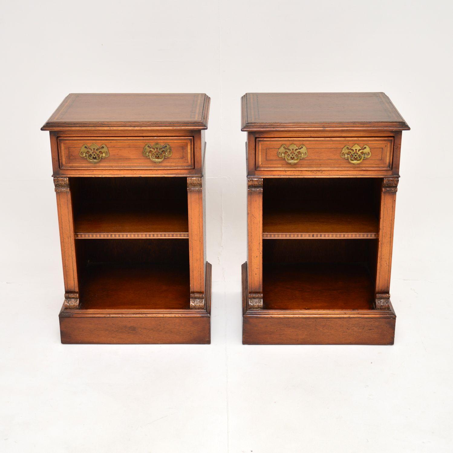 A fantastic pair of antique inlaid bedside cabinets. They were made in England, they date from around the 1950’s.

The quality is superb, each has a single drawer at the top with brass handles and an open recess at the bottom with a single shelf.