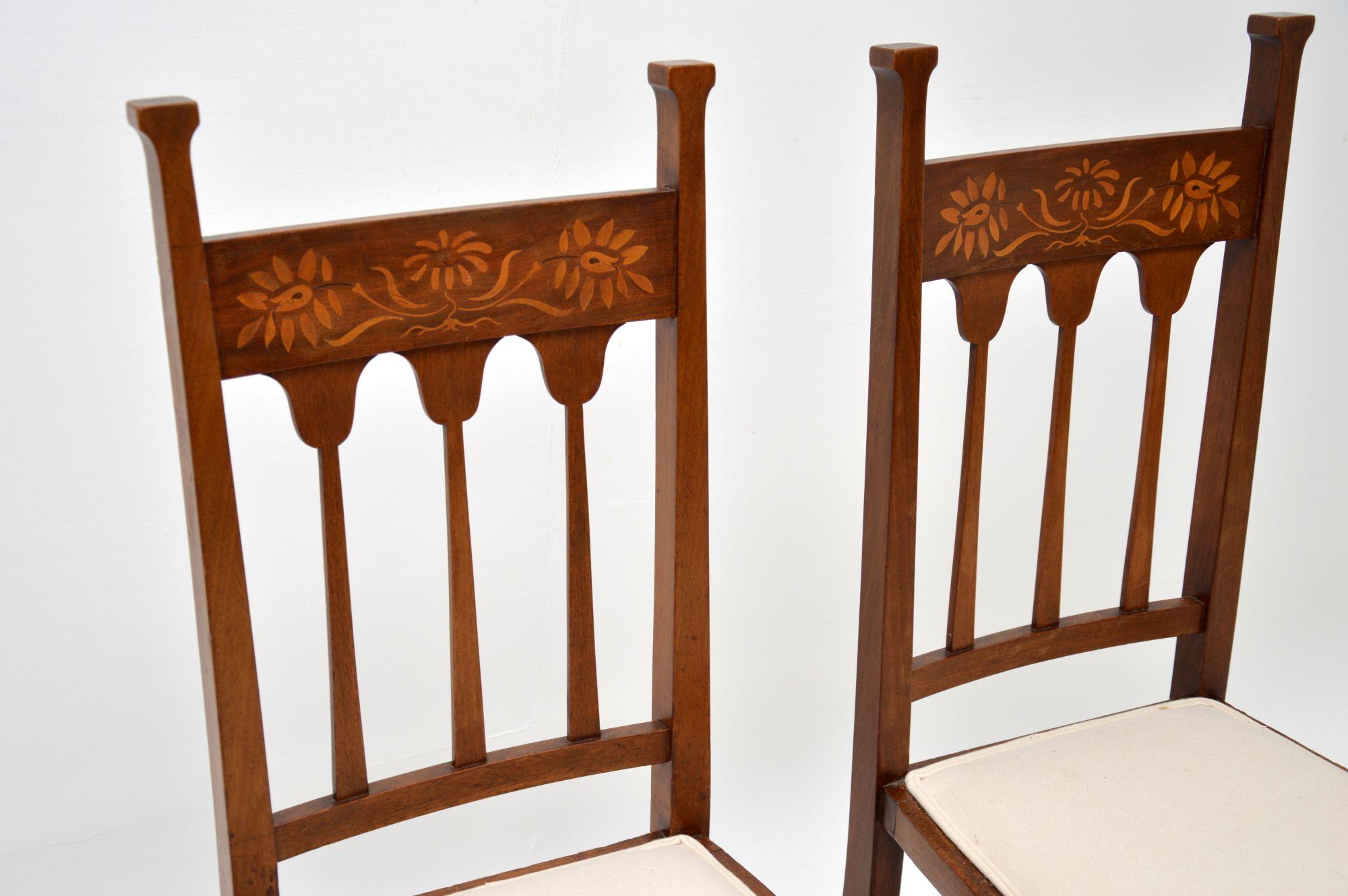 Pair of Antique Inlaid Arts & Crafts Side Chairs In Good Condition In London, GB