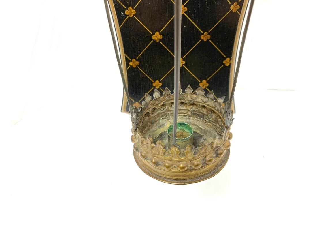 Paire d'appliques à bougie antiques italiennes du 19e siècle Abîmé - En vente à Bridgeport, CT