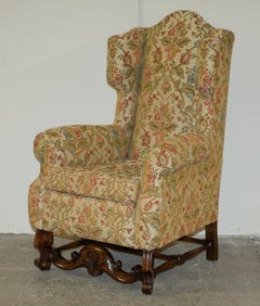 PAIR OF ANTIQUE ITALIAN CAROLEAN HIGH BACK WiNGBACK ARMCHAIRS FOR UPHOLSTERY
