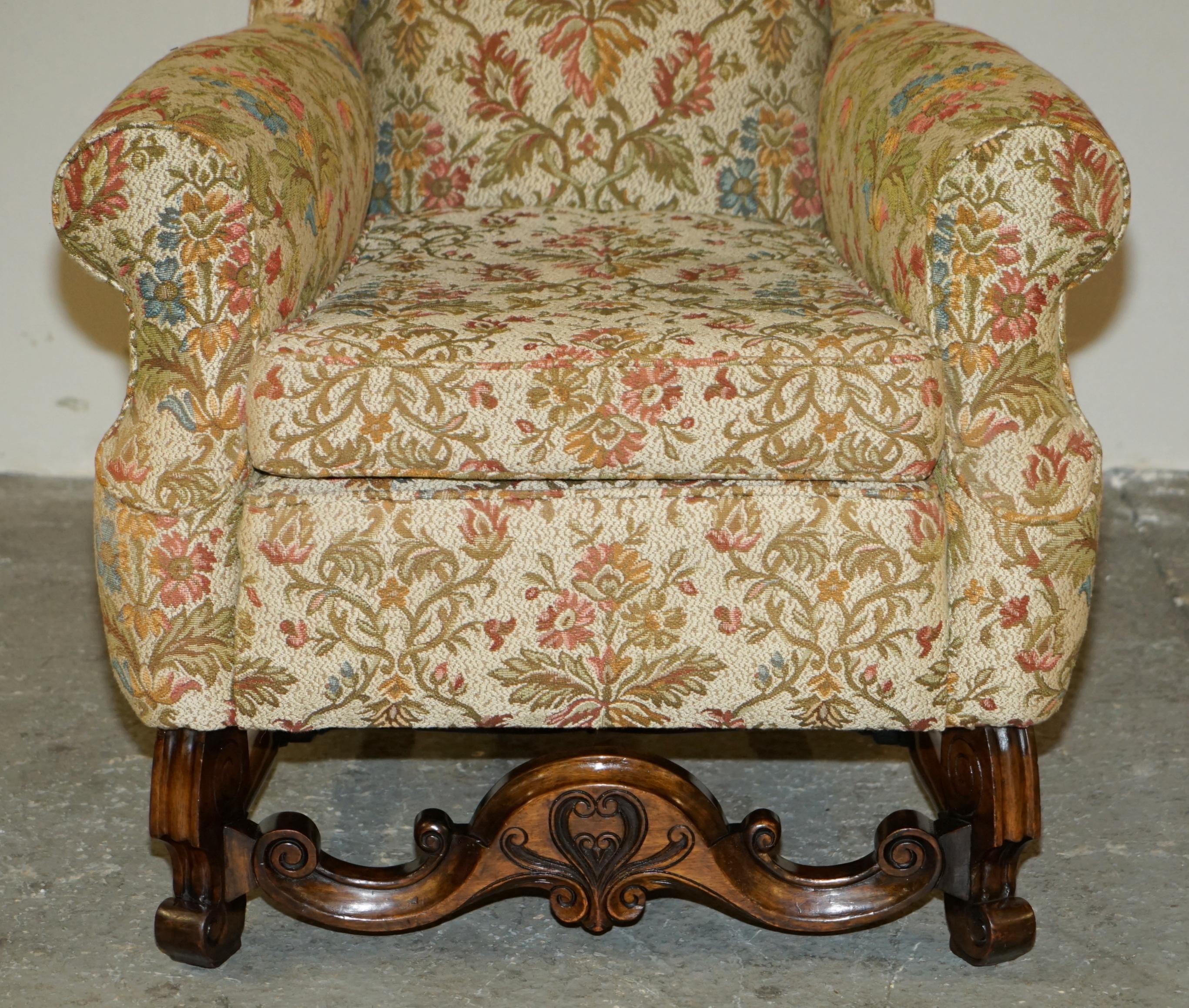 Hand-Crafted PAIR OF ANTIQUE ITALIAN CAROLEAN HIGH BACK WiNGBACK ARMCHAIRS FOR UPHOLSTERY For Sale