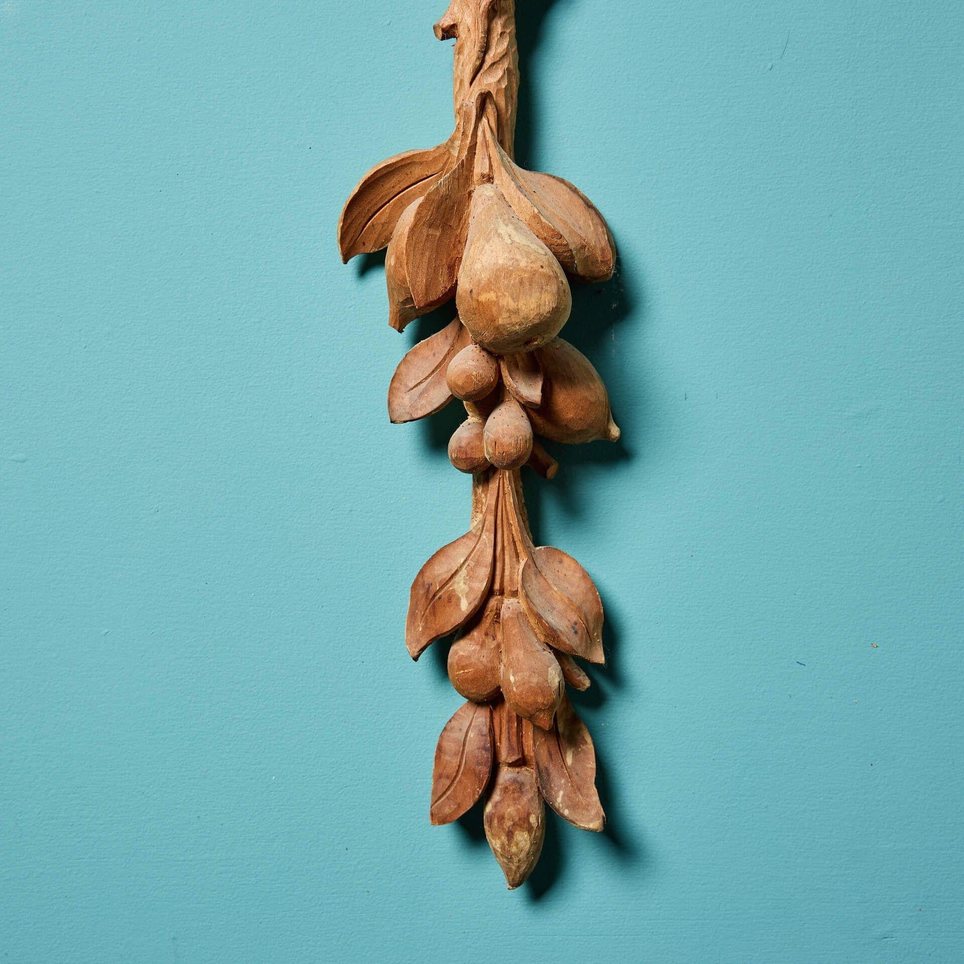Neoclassical Pair of Antique Italian Carved Pine Wall Hangings For Sale