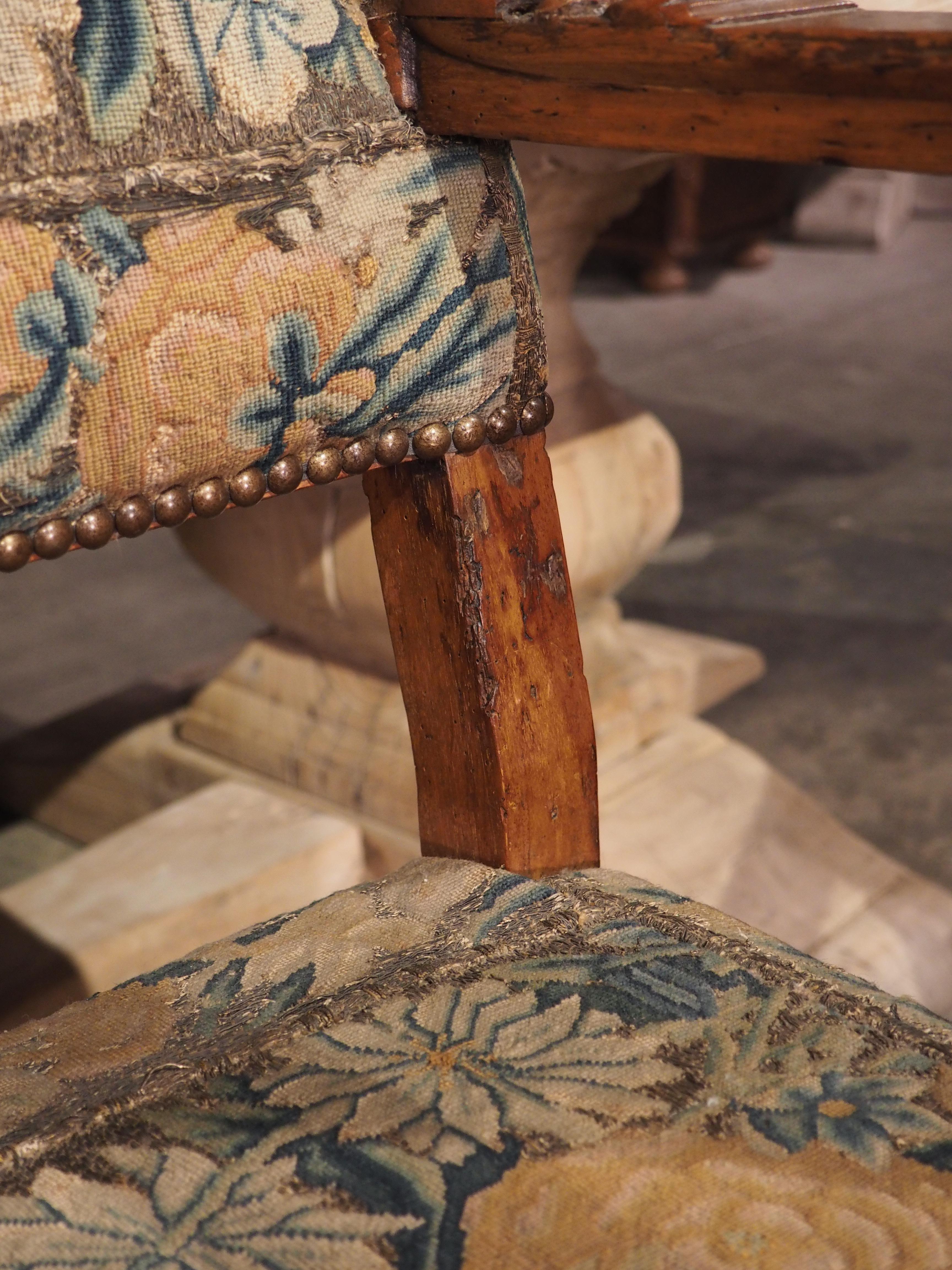 Pair of Antique Italian Carved Walnut Armchairs with Needlepoint Upholstery For Sale 3