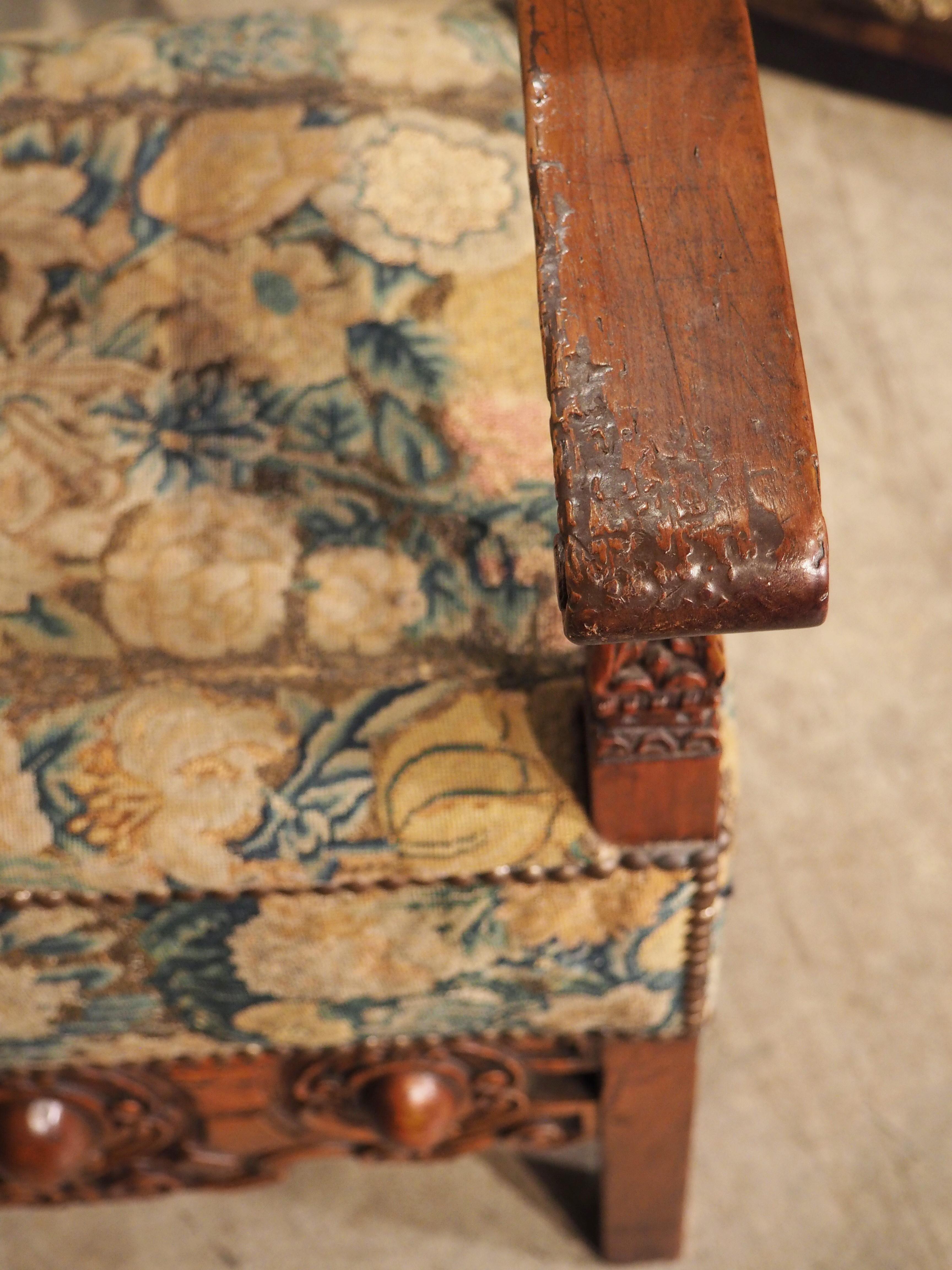 Pair of Antique Italian Carved Walnut Armchairs with Needlepoint Upholstery For Sale 12