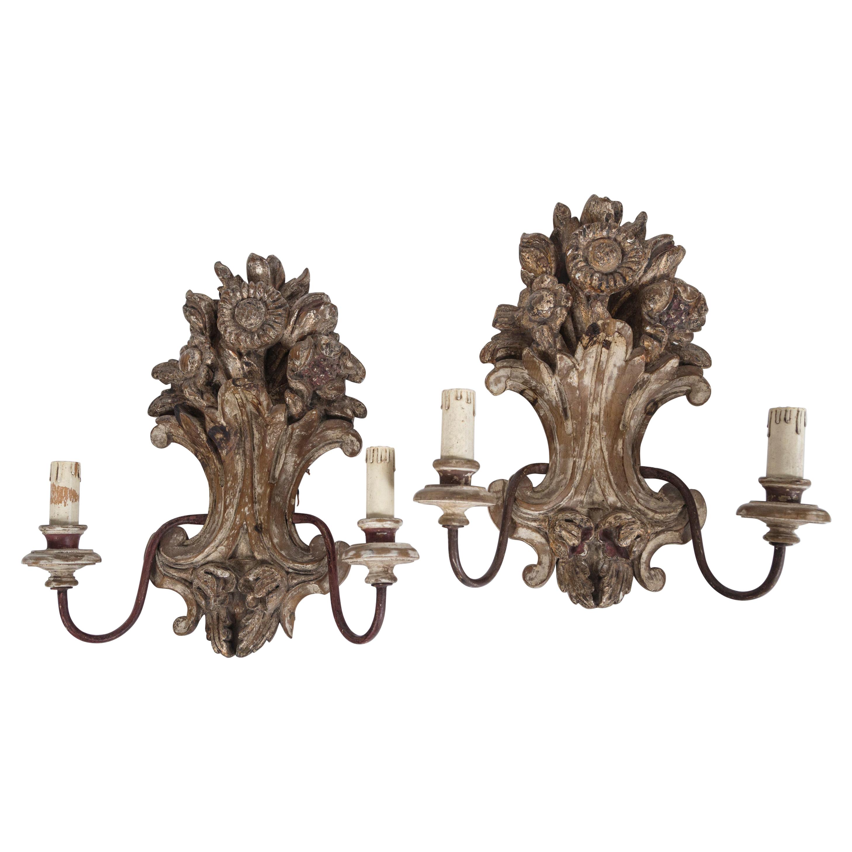 Pair of Antique Italian Carved Wood Sconces, Early 20th Century For Sale