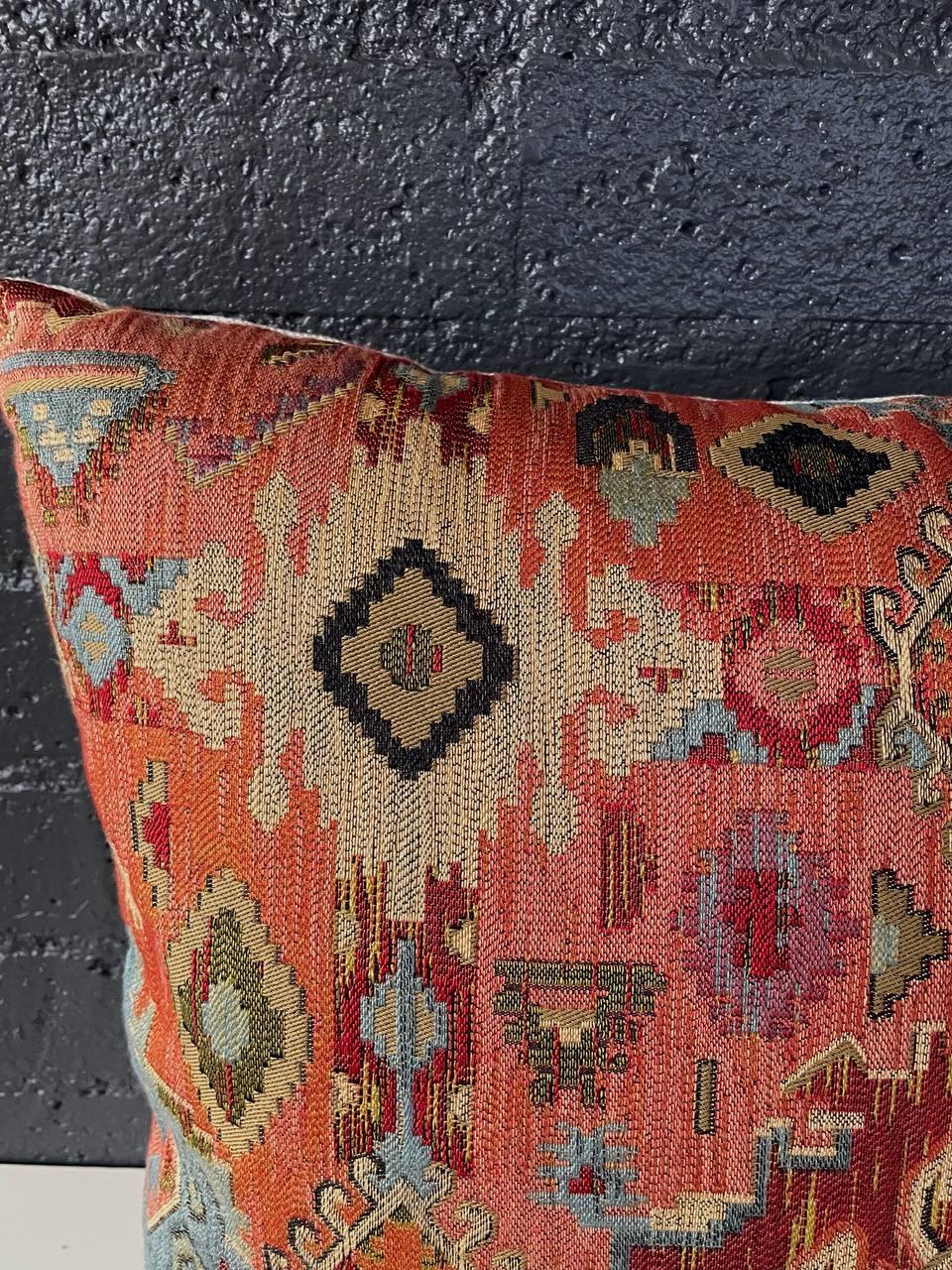 Début du 20ème siècle Paire de coussins décoratifs italiens anciens carrés en textile en vente