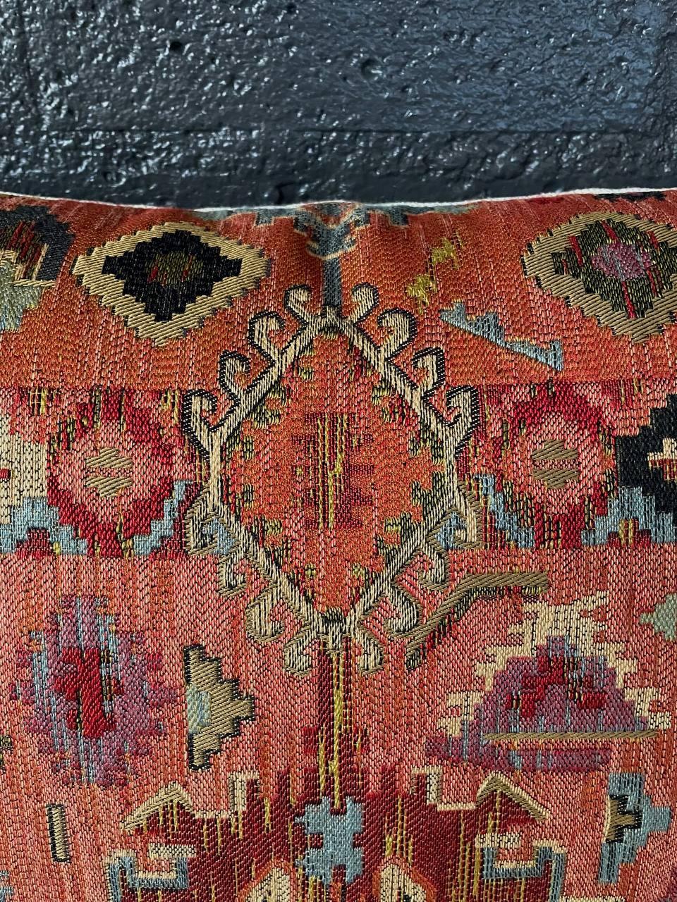 Coton Paire de coussins décoratifs italiens anciens carrés en textile en vente