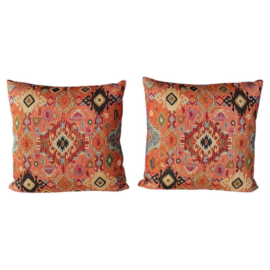 Paire de coussins décoratifs italiens anciens carrés en textile
